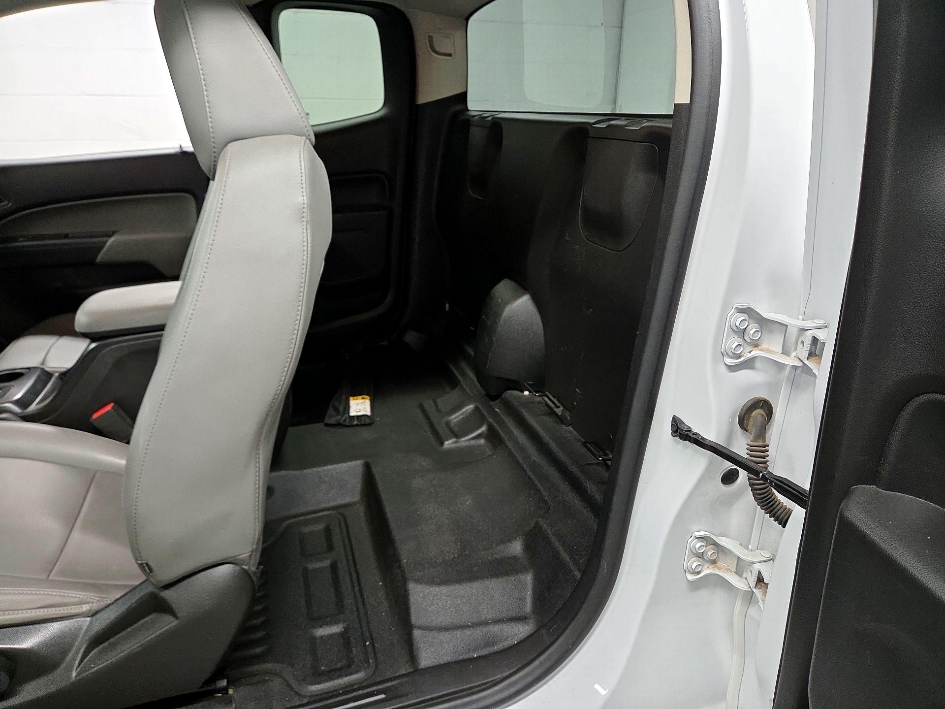 Thumbnail: 2016 Chevrolet Colorado - 19