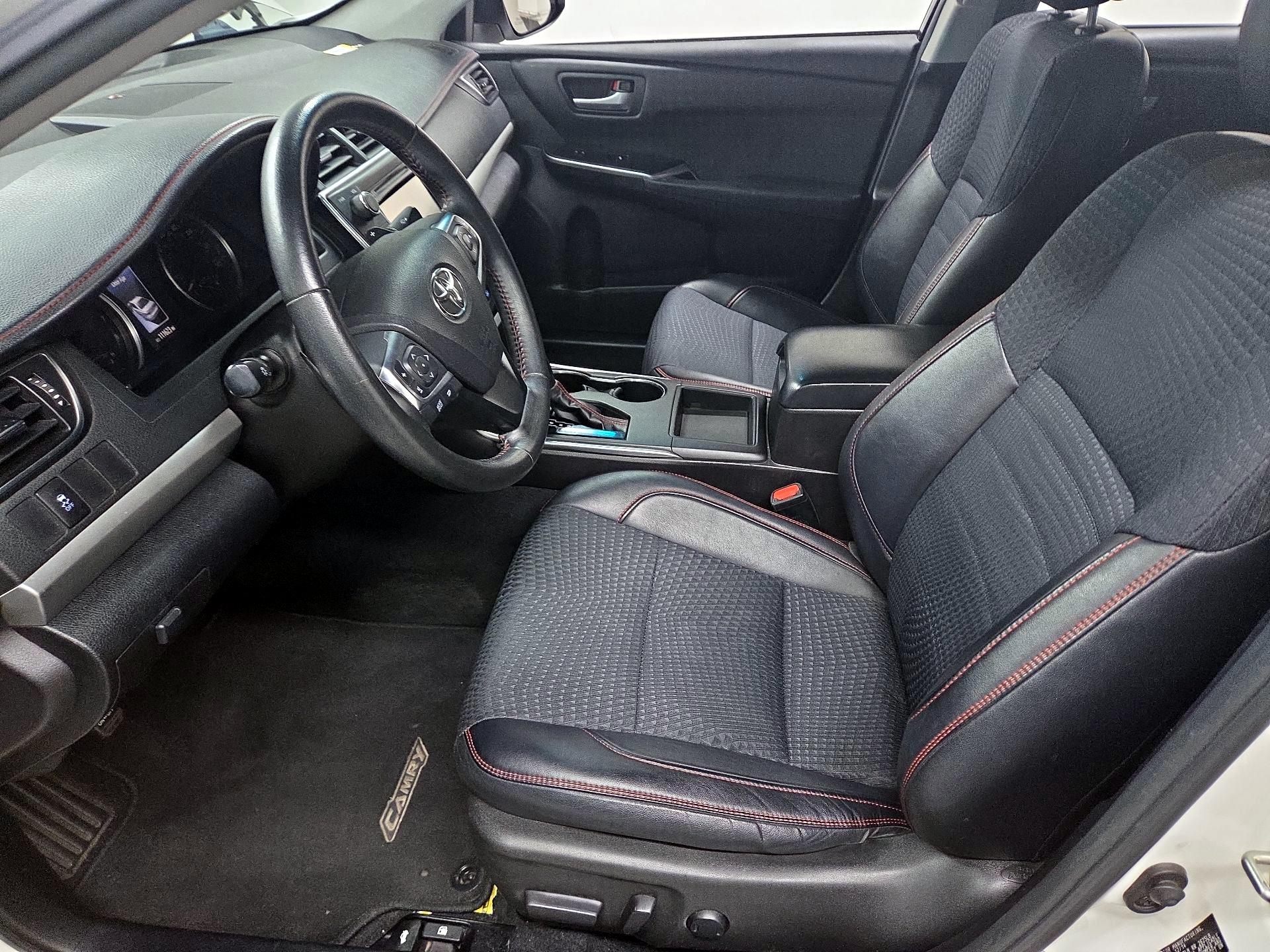 Thumbnail: 2015 Toyota Camry - 11