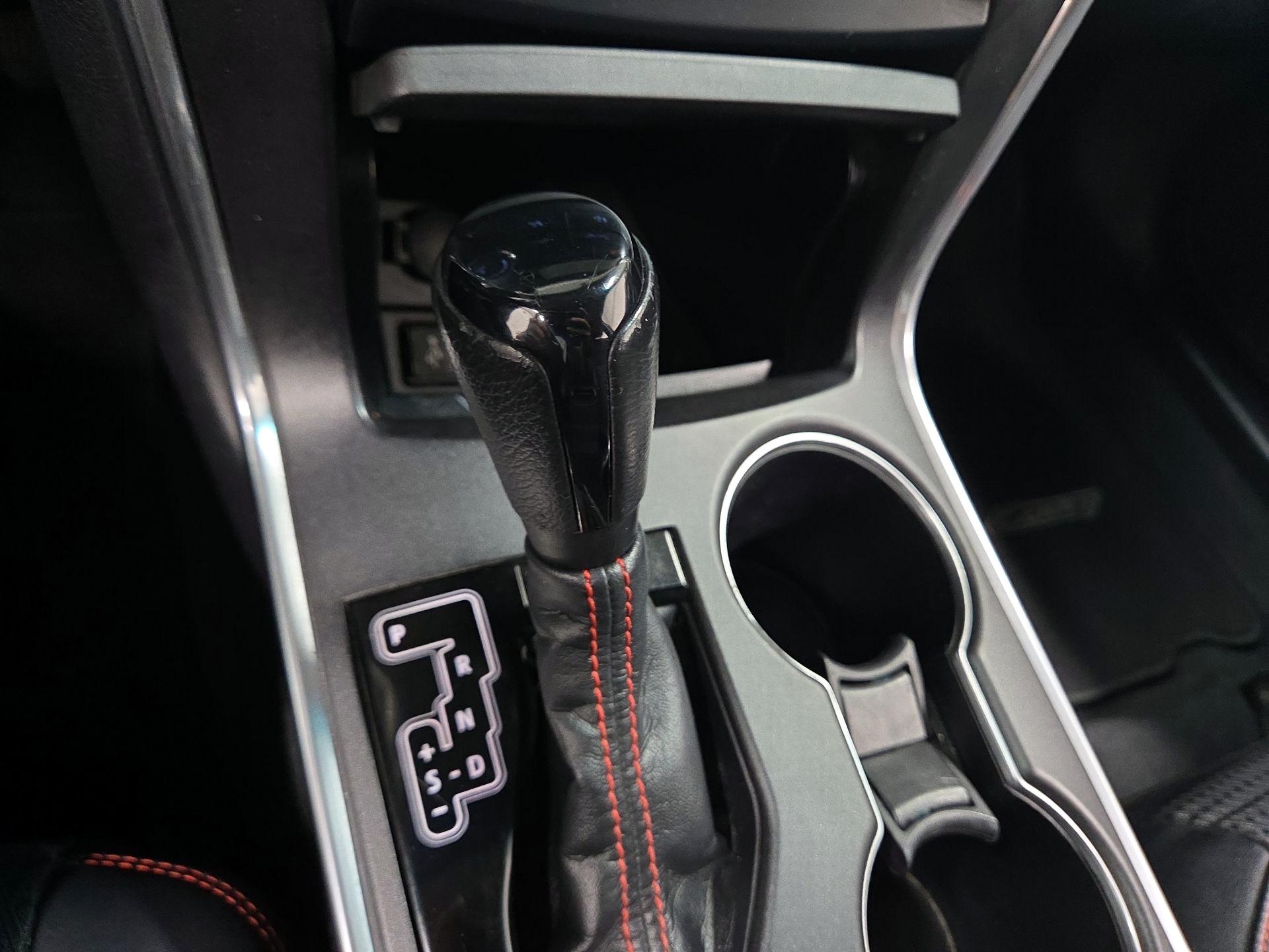 Thumbnail: 2015 Toyota Camry - 15
