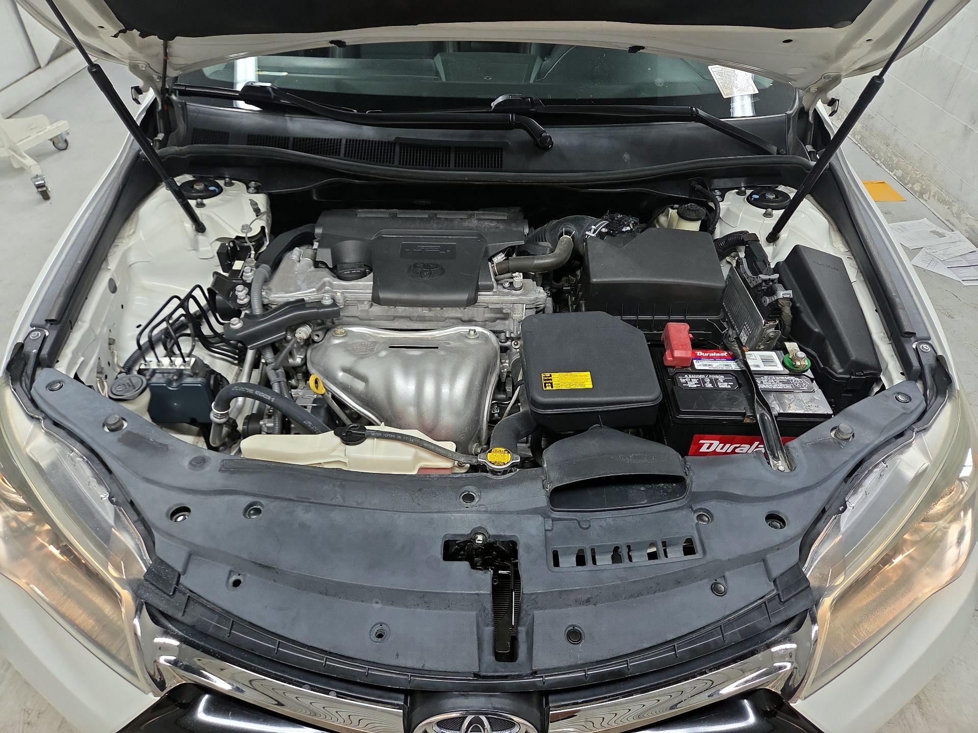 Thumbnail: 2015 Toyota Camry - 17