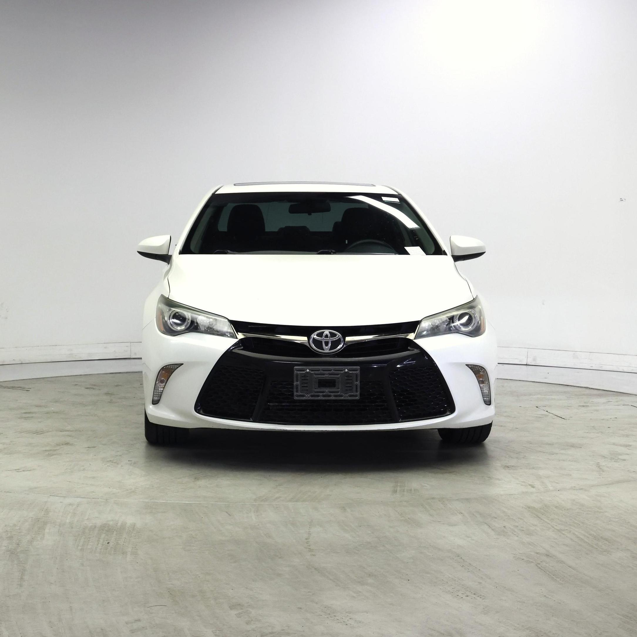 Thumbnail: 2015 Toyota Camry - 5