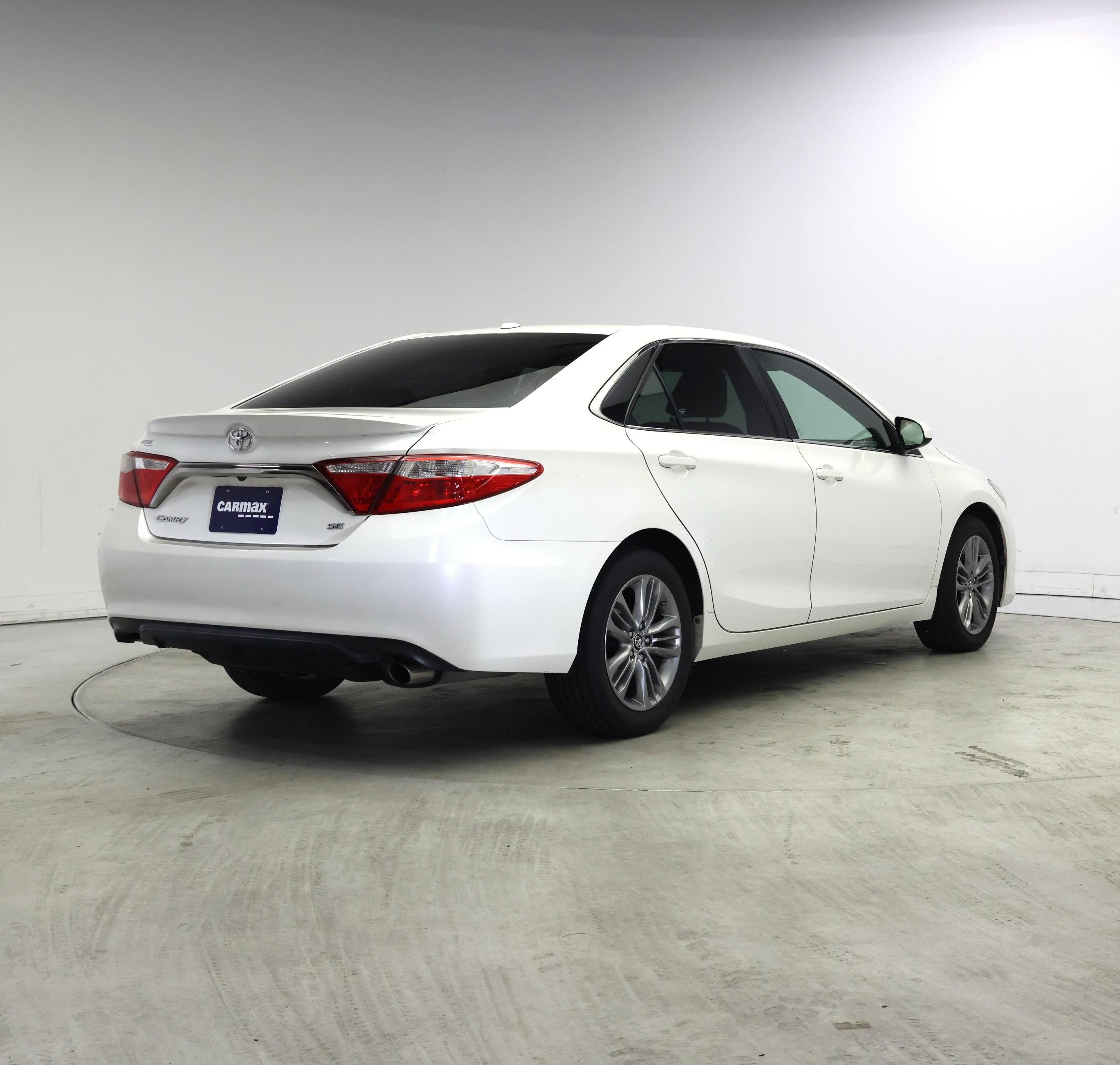 Thumbnail: 2015 Toyota Camry - 8