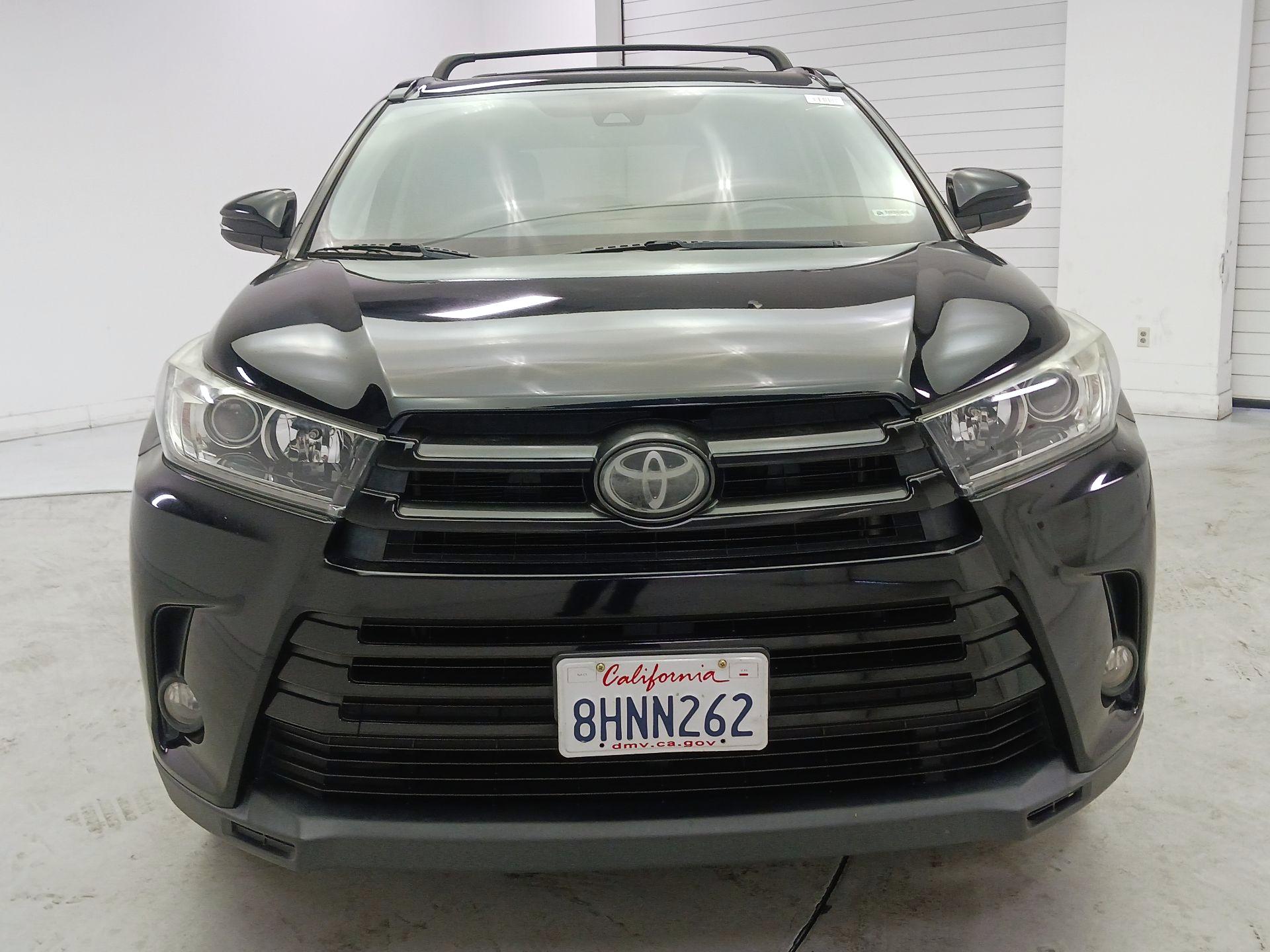 Thumbnail: 2018 Toyota Highlander - 10