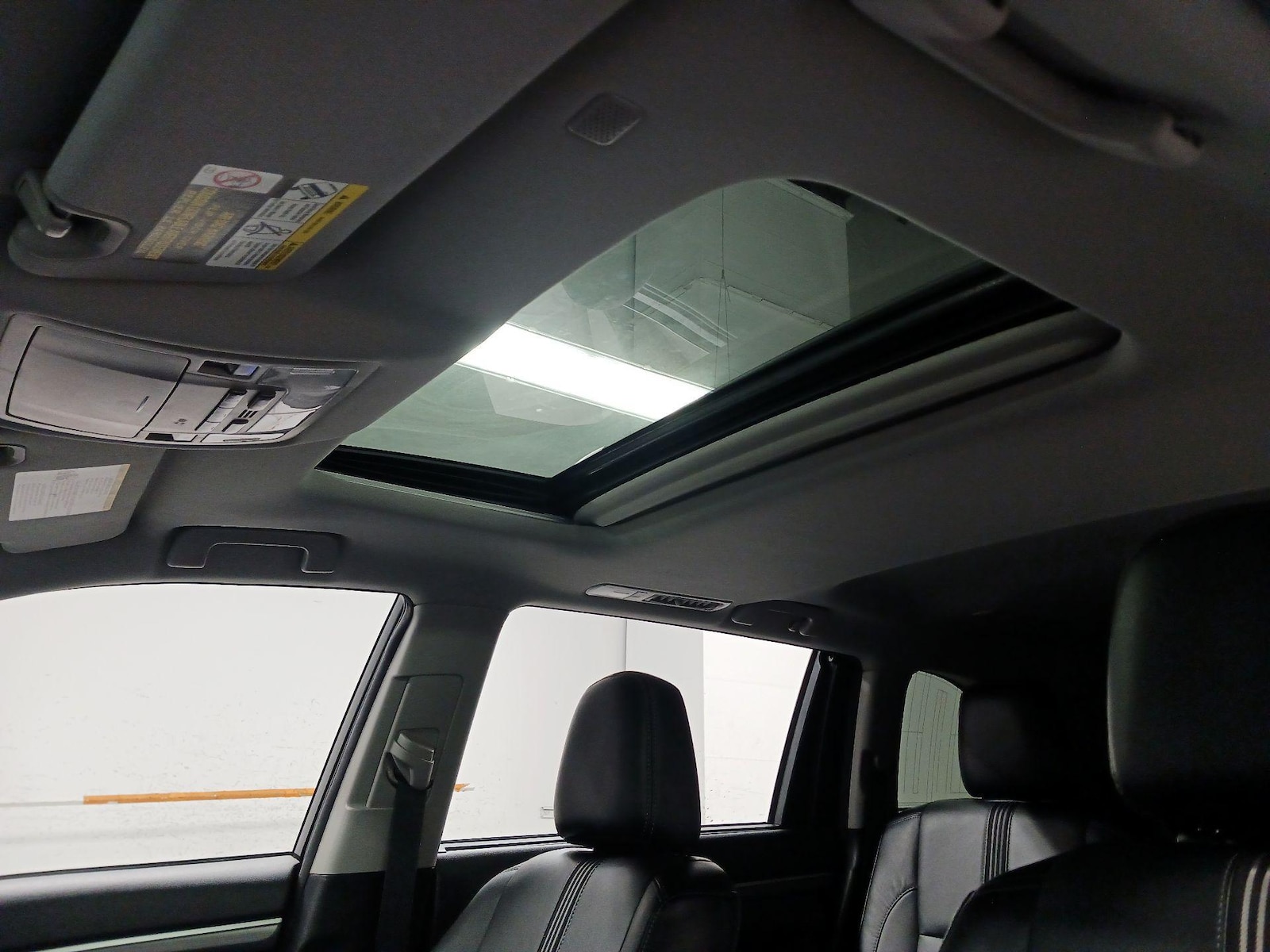 Sunroof(s) & Overhead Airbags