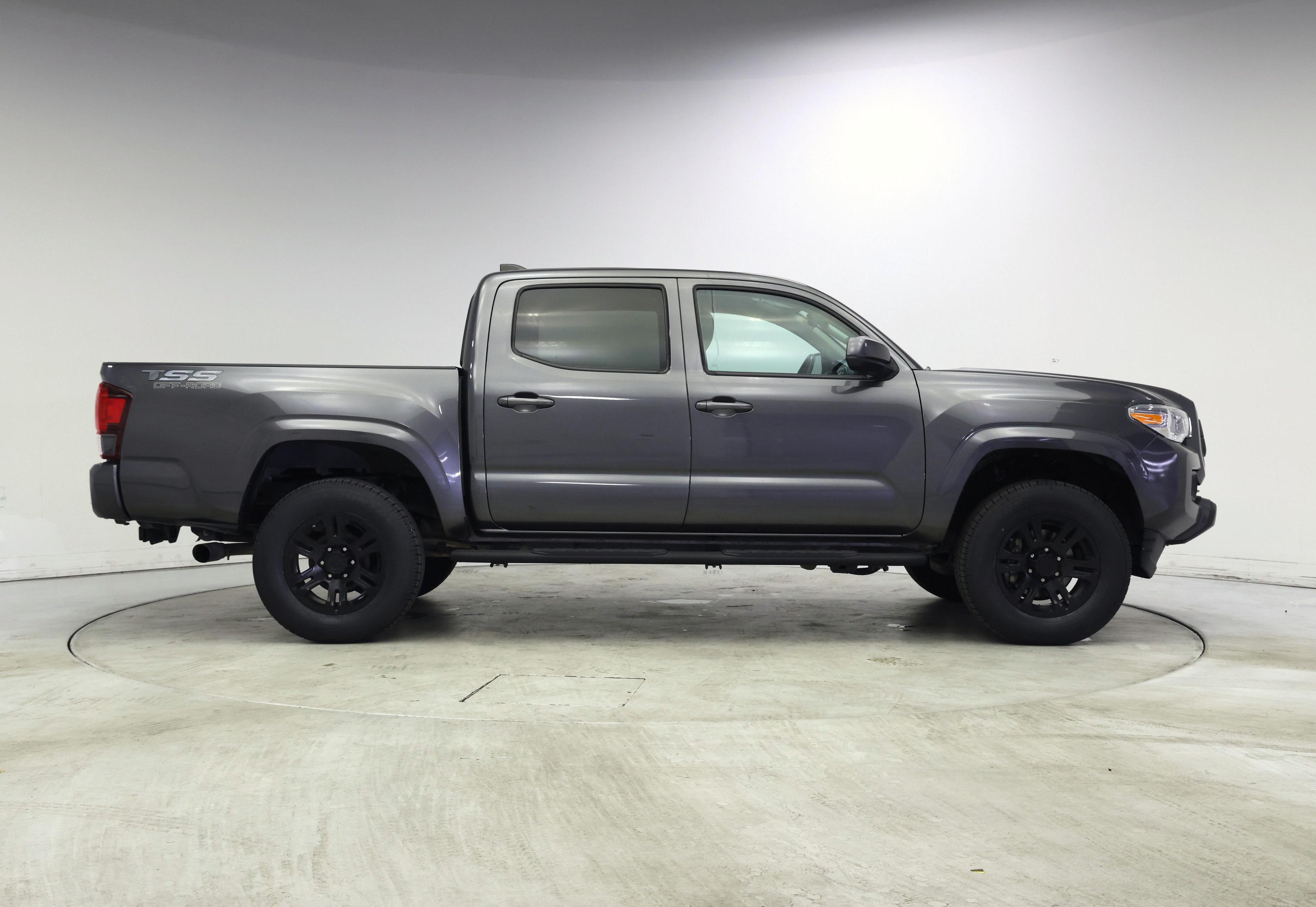 Thumbnail: 2022 Toyota Tacoma - 7
