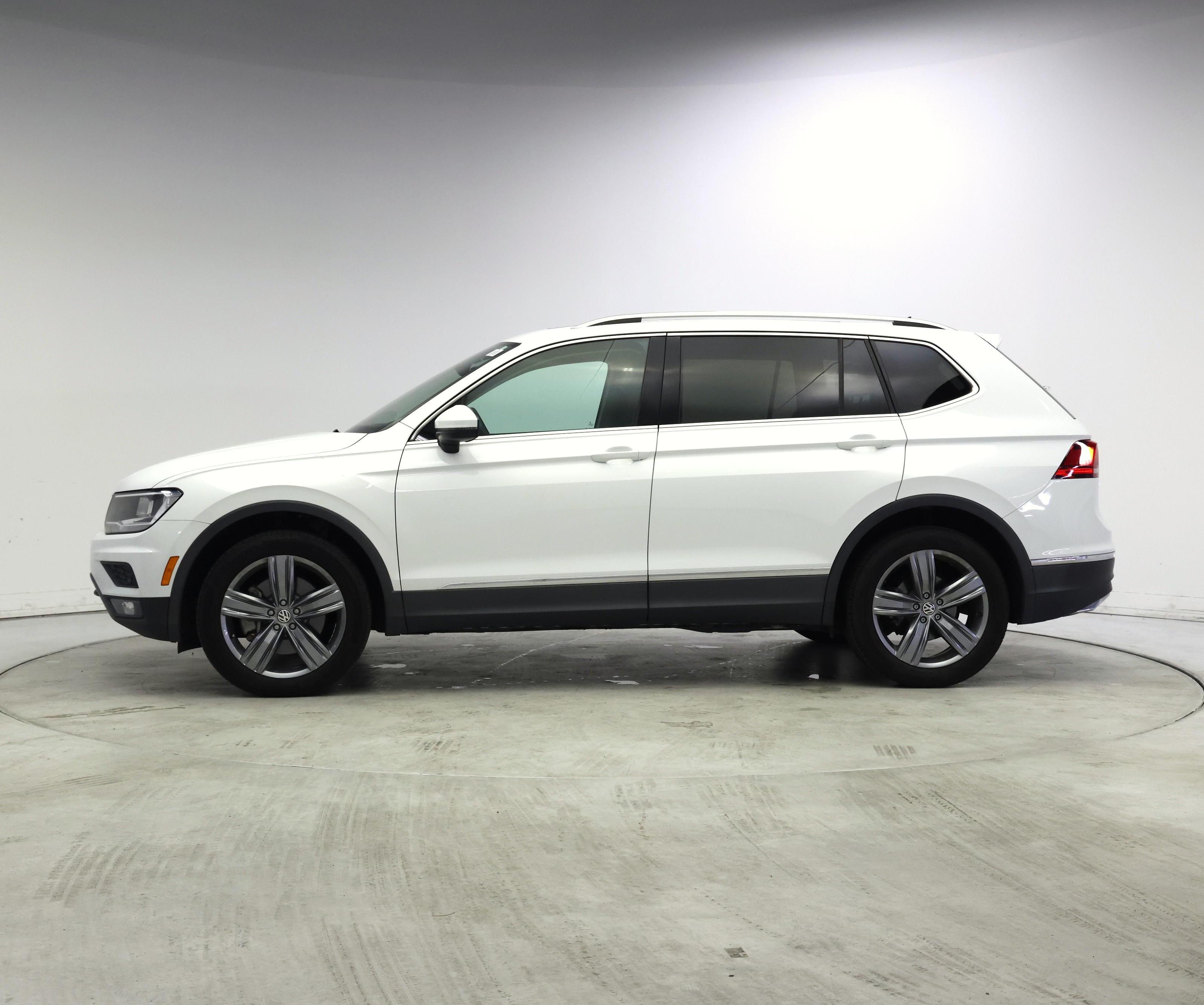 Thumbnail: 2021 Volkswagen Tiguan - 3