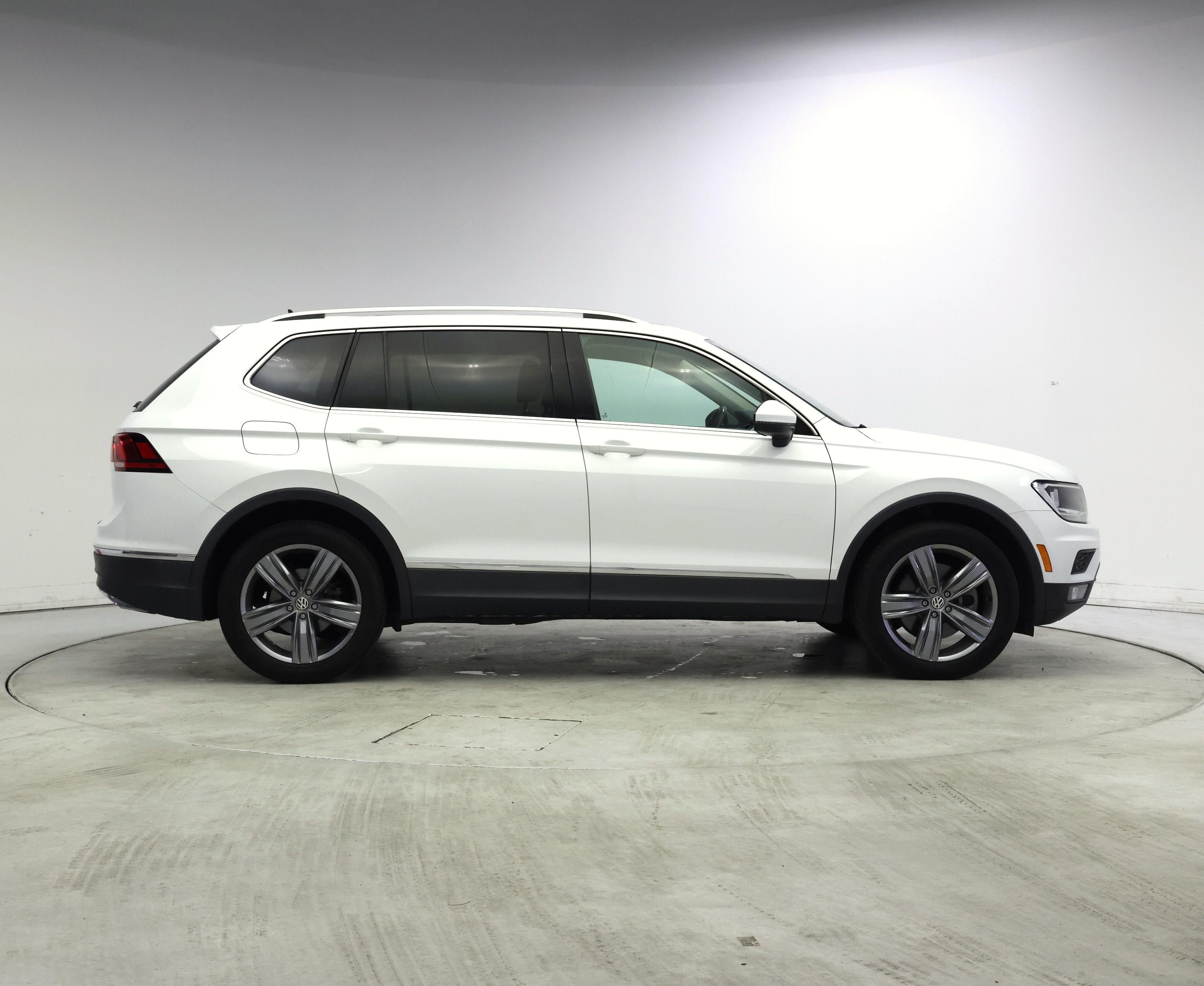 Thumbnail: 2021 Volkswagen Tiguan - 7