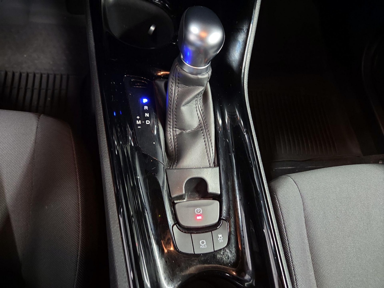 2022 Toyota C-HR Nightshade - Photo 18