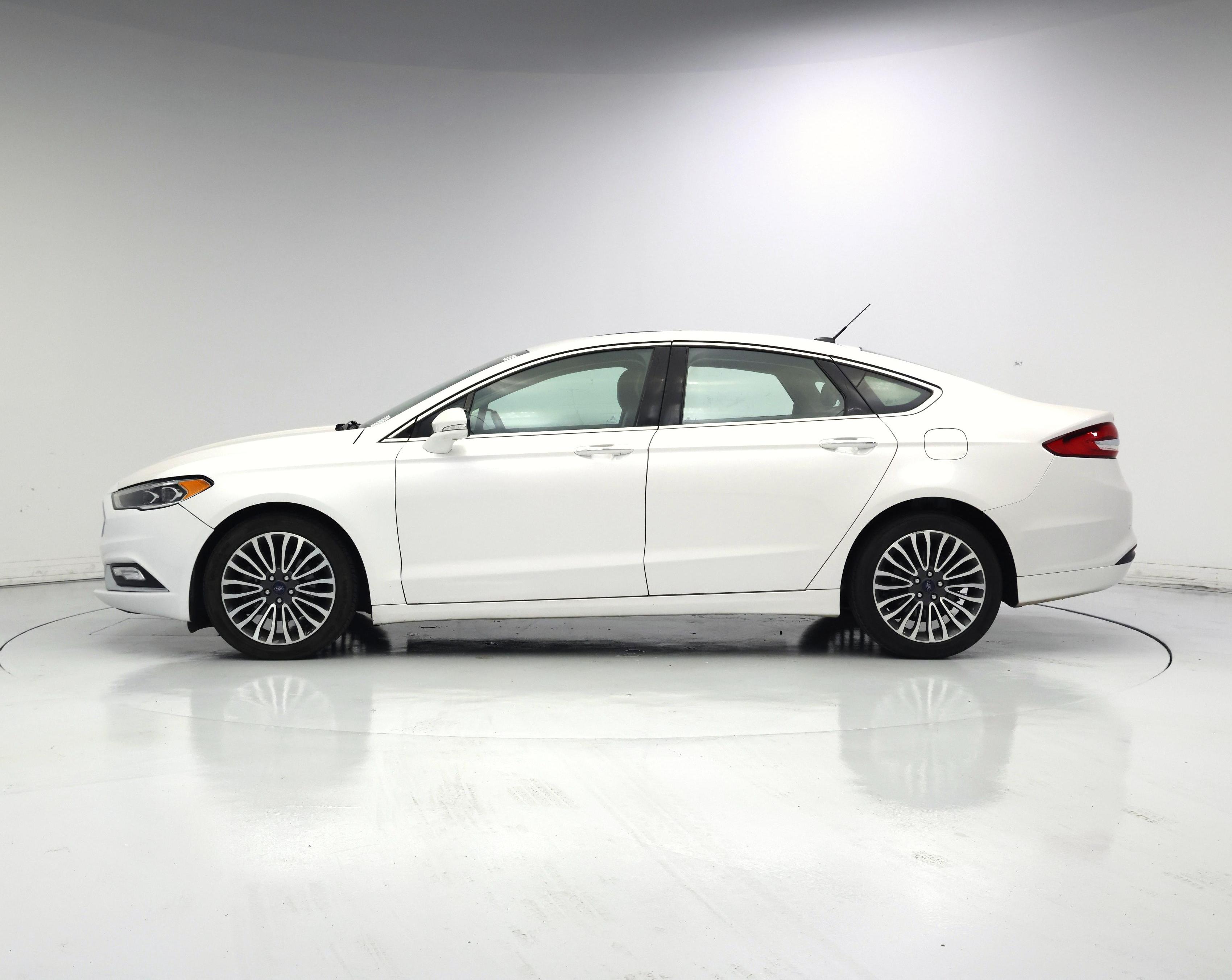 Thumbnail: 2017 Ford Fusion - 3