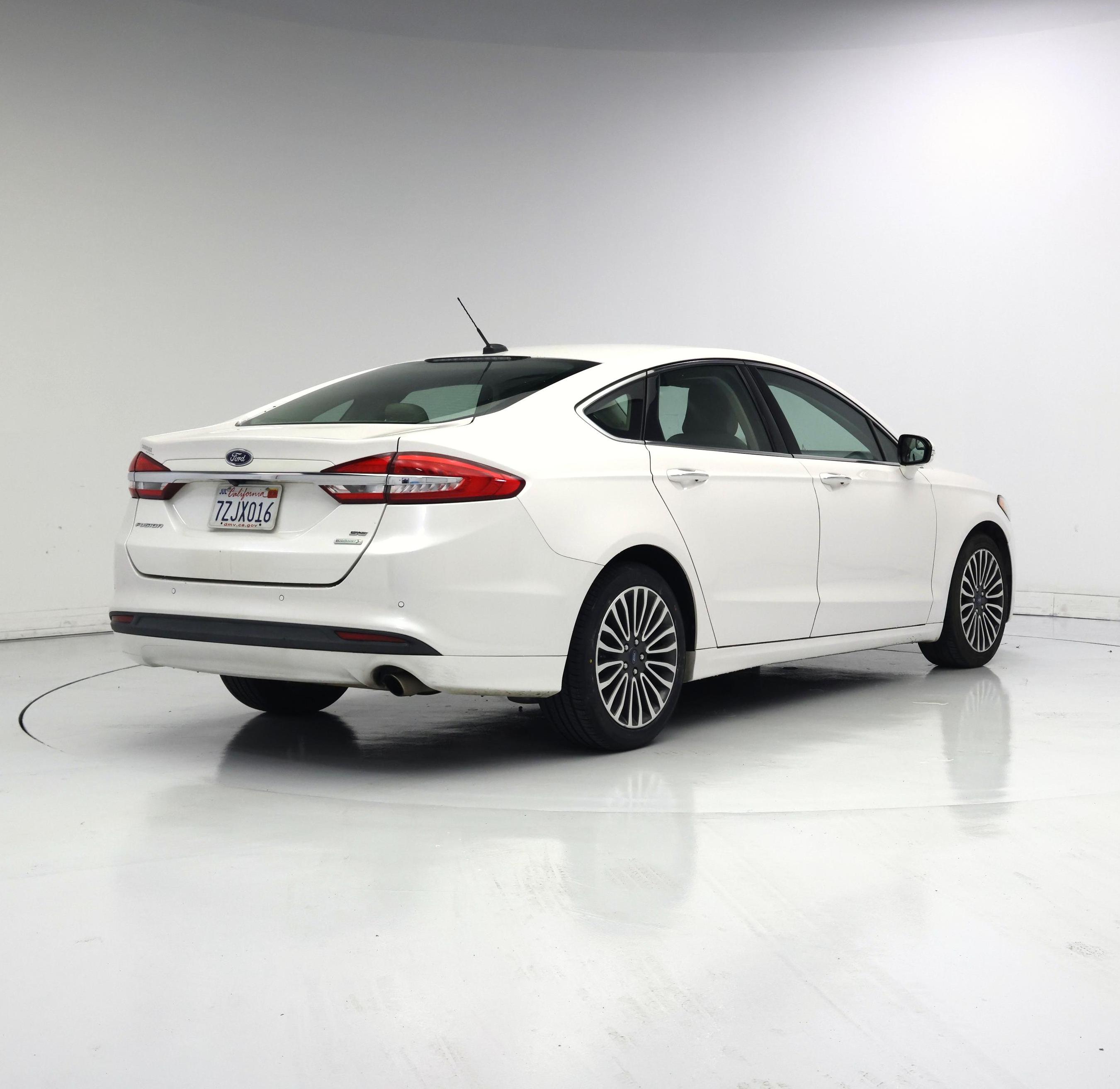 Thumbnail: 2017 Ford Fusion - 8