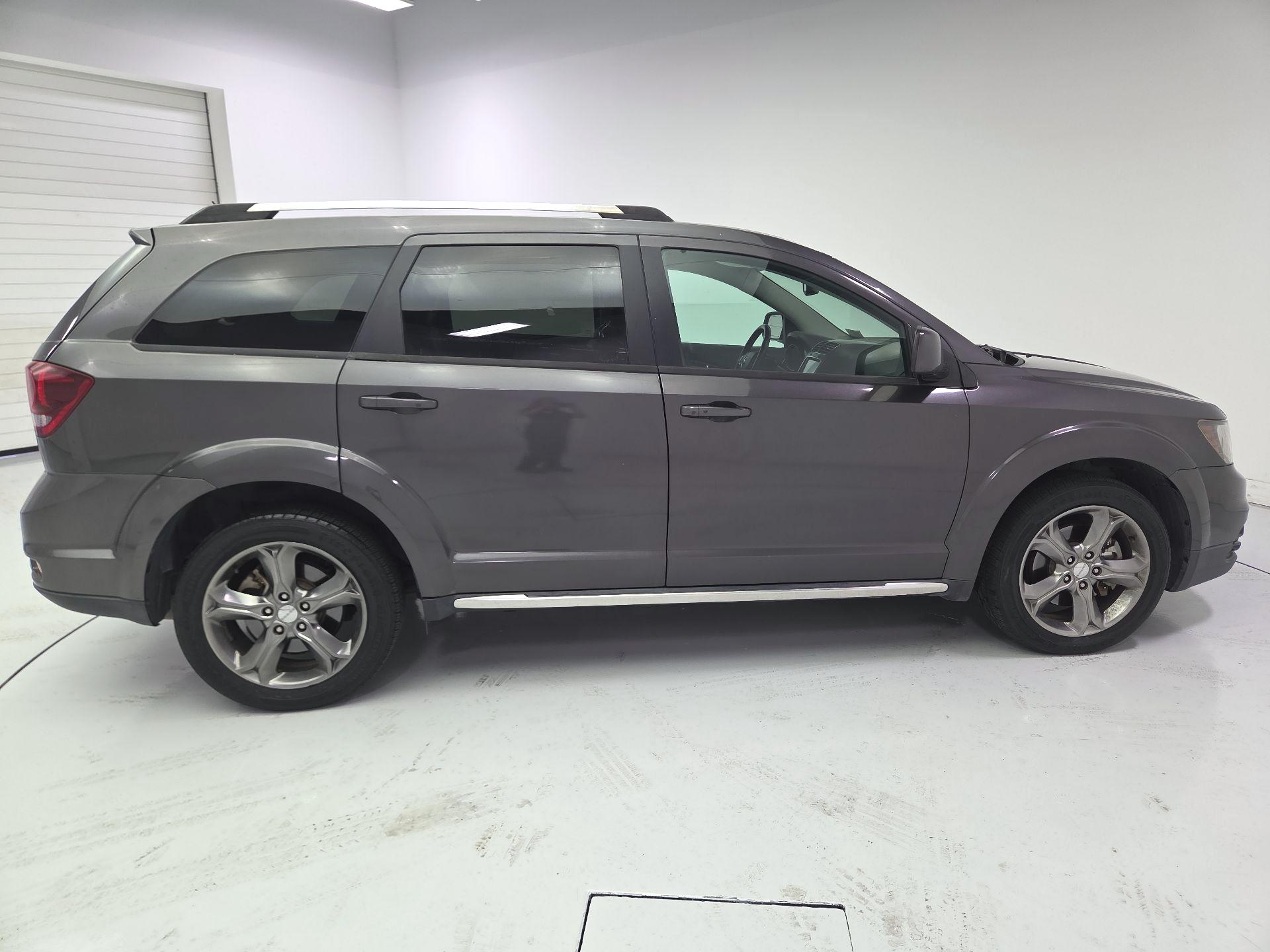 Thumbnail: 2017 Dodge Journey - 4