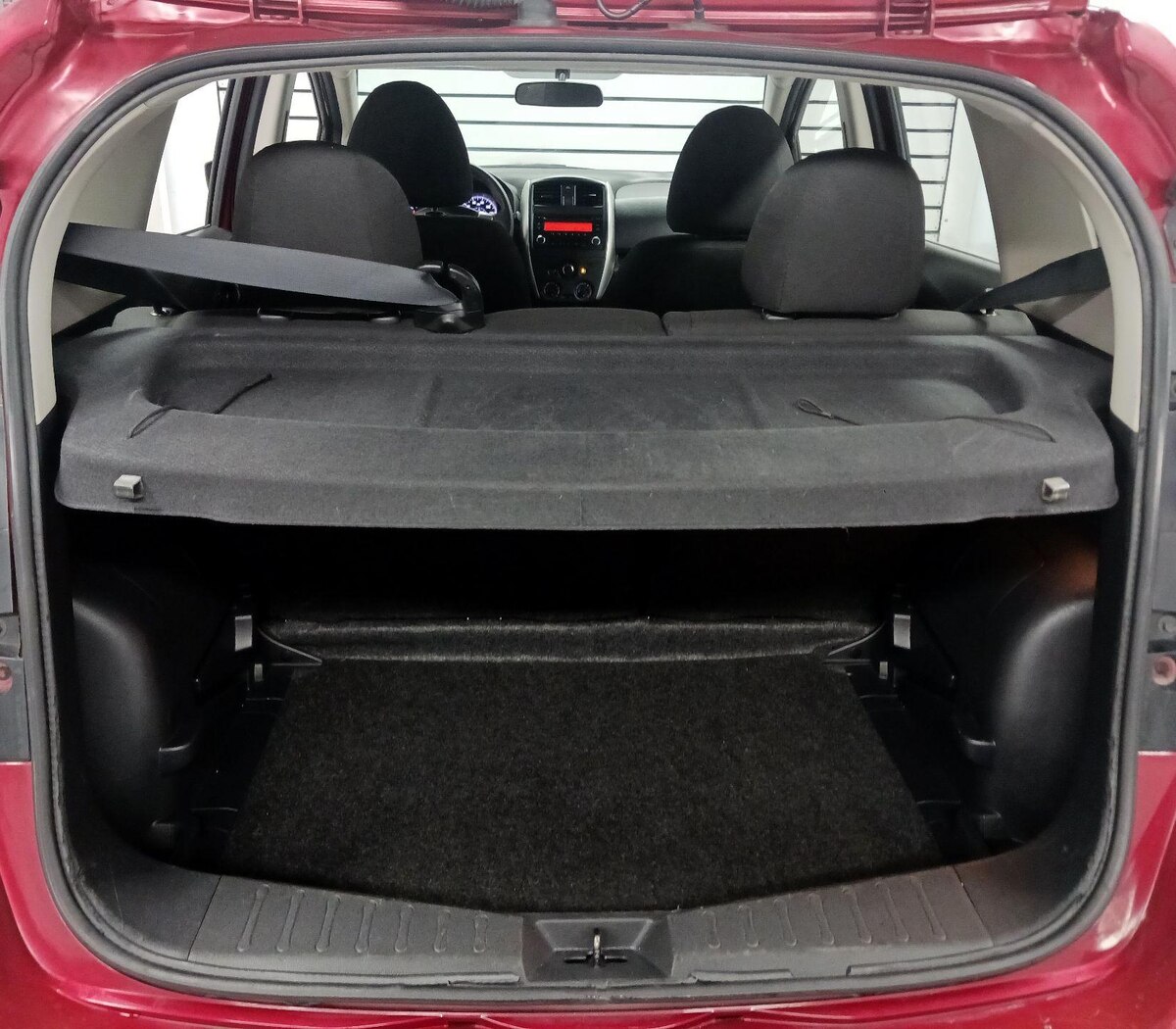Trunk/Cargo (Seats Up)