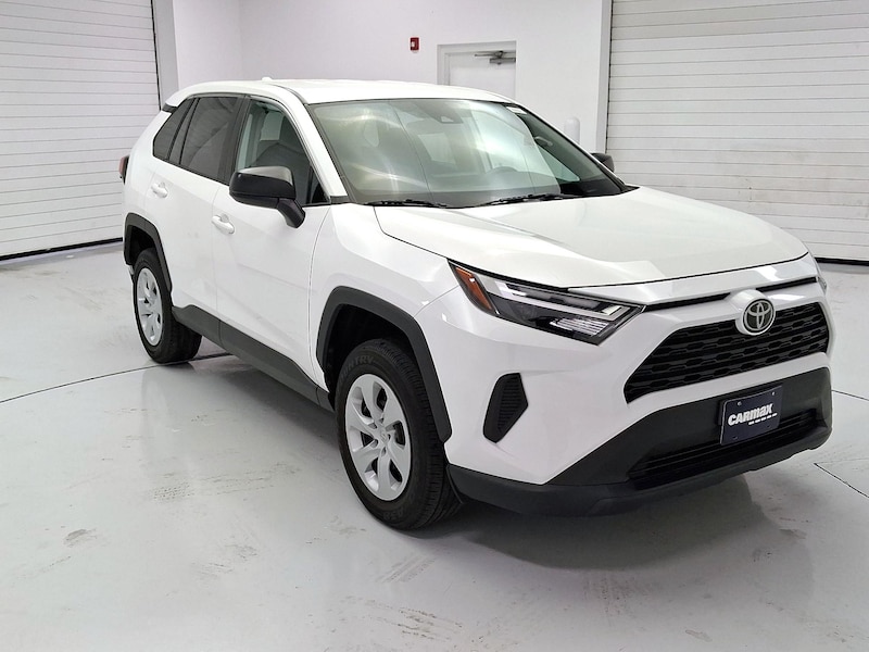 2023 Toyota RAV4 LE
