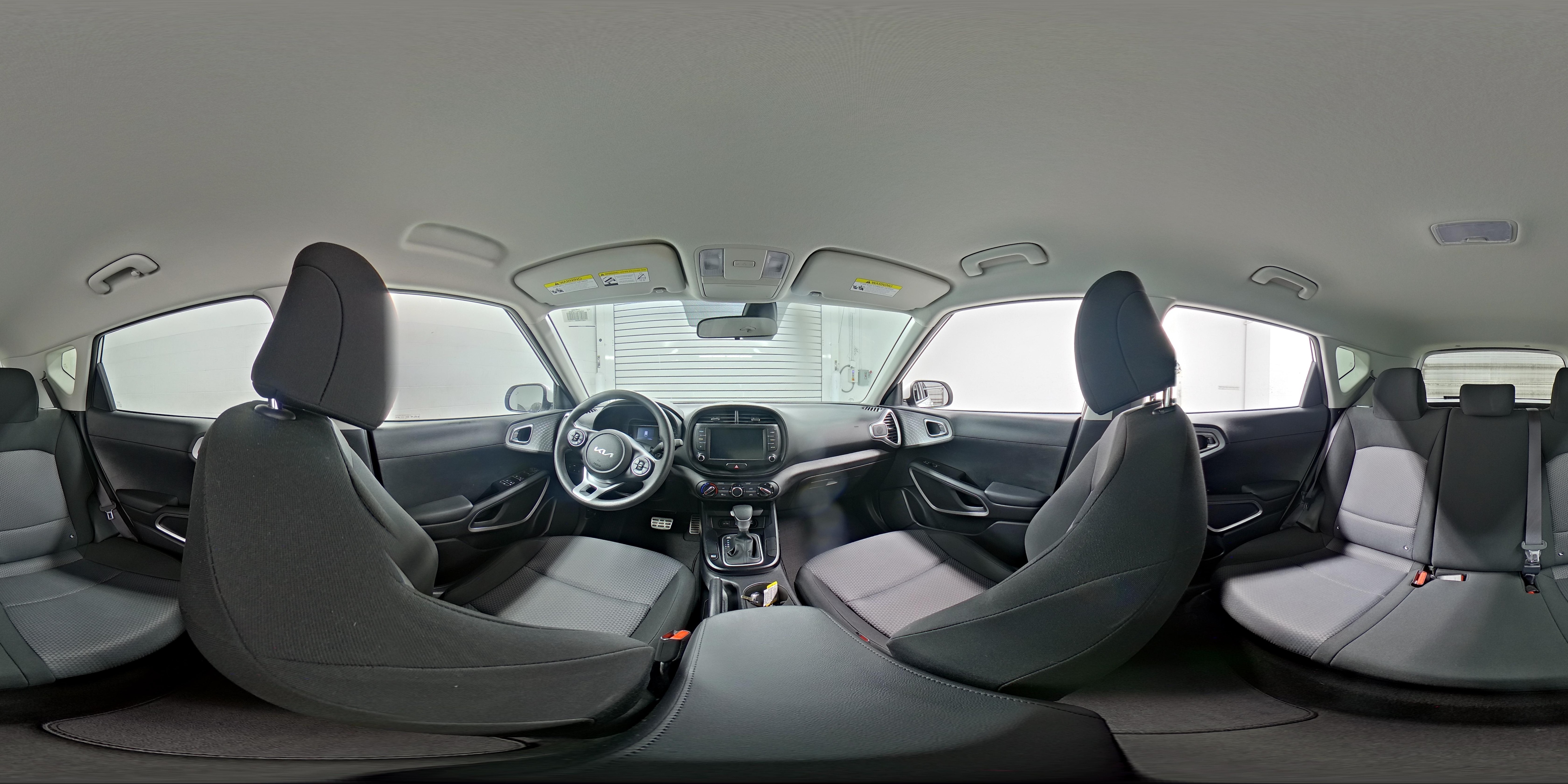 2022 Kia Soul LX - Photo 23