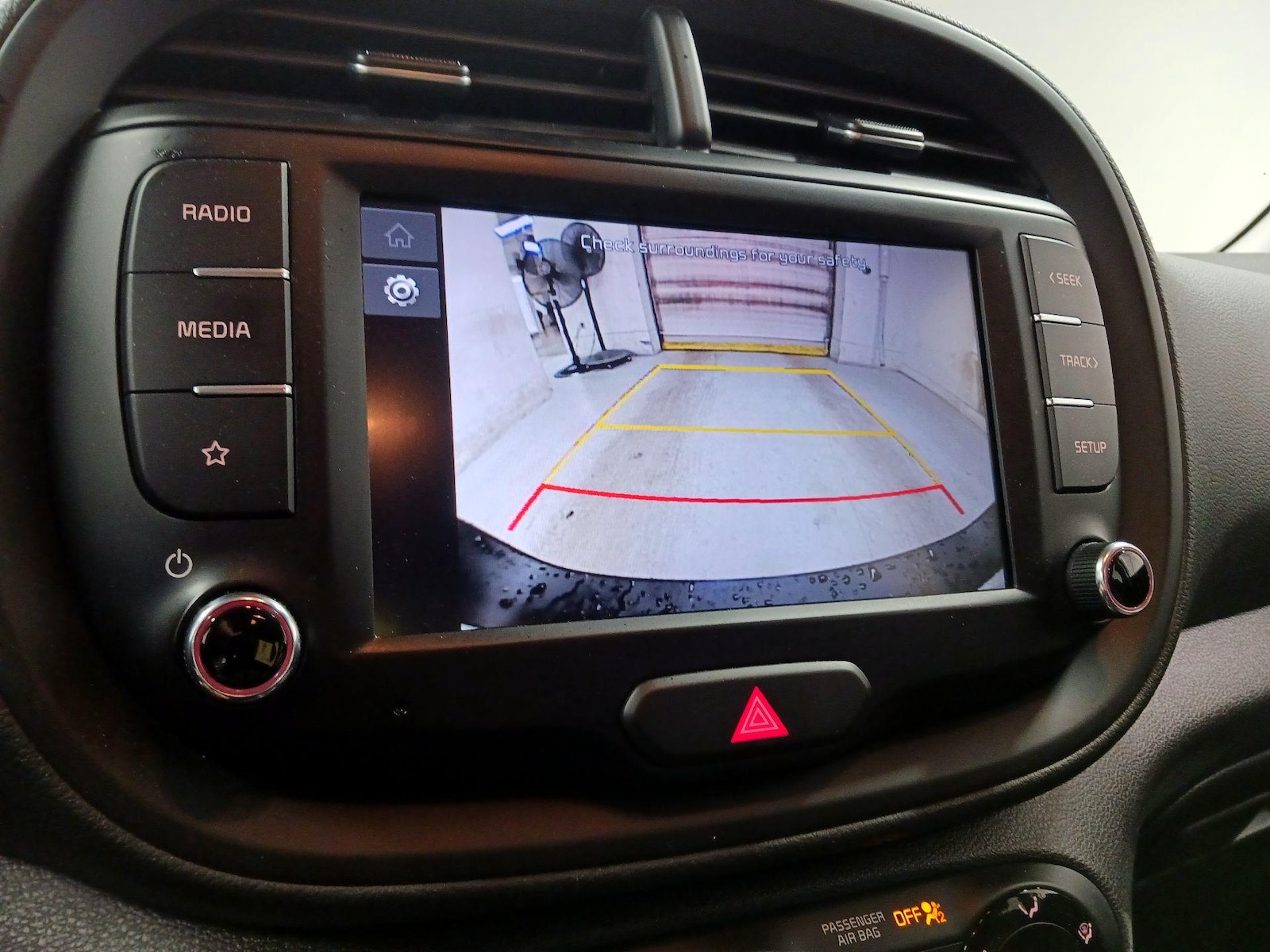2022 Kia Soul LX - Photo 13