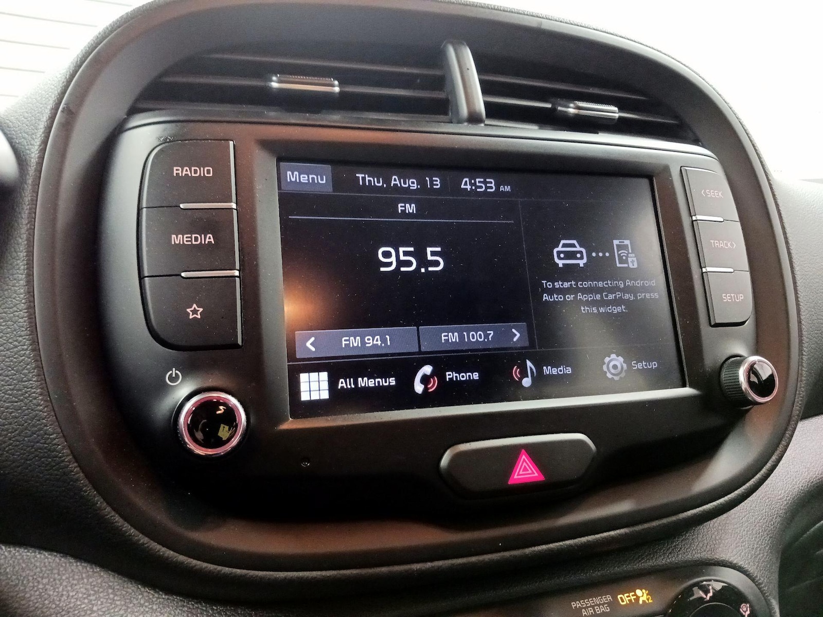 2022 Kia Soul LX - Photo 14