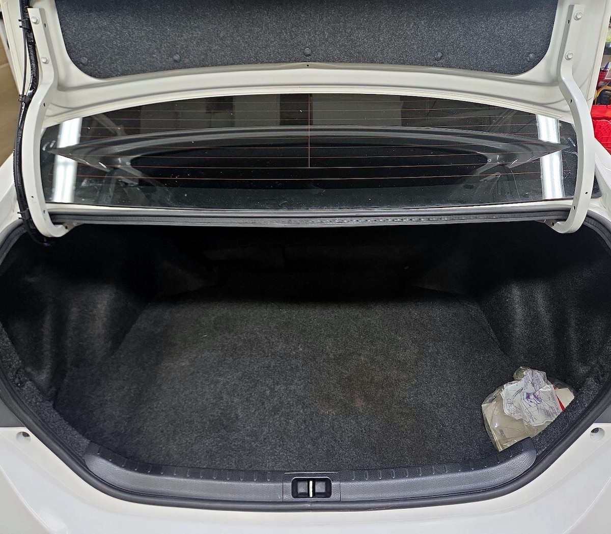 Trunk/Cargo (Seats Up)