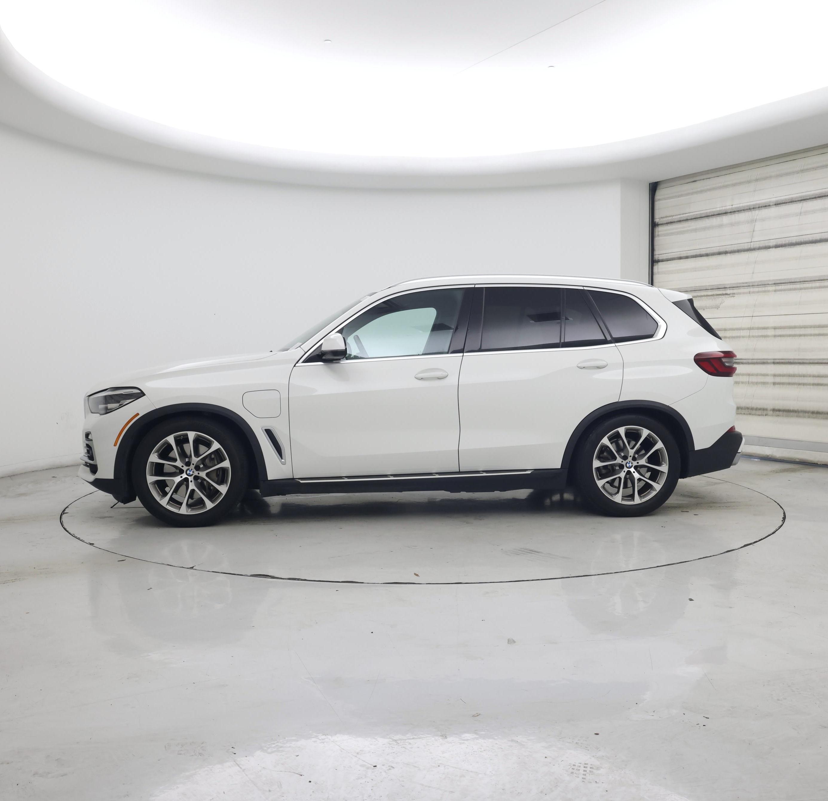 Thumbnail: 2021 BMW X5 - 4