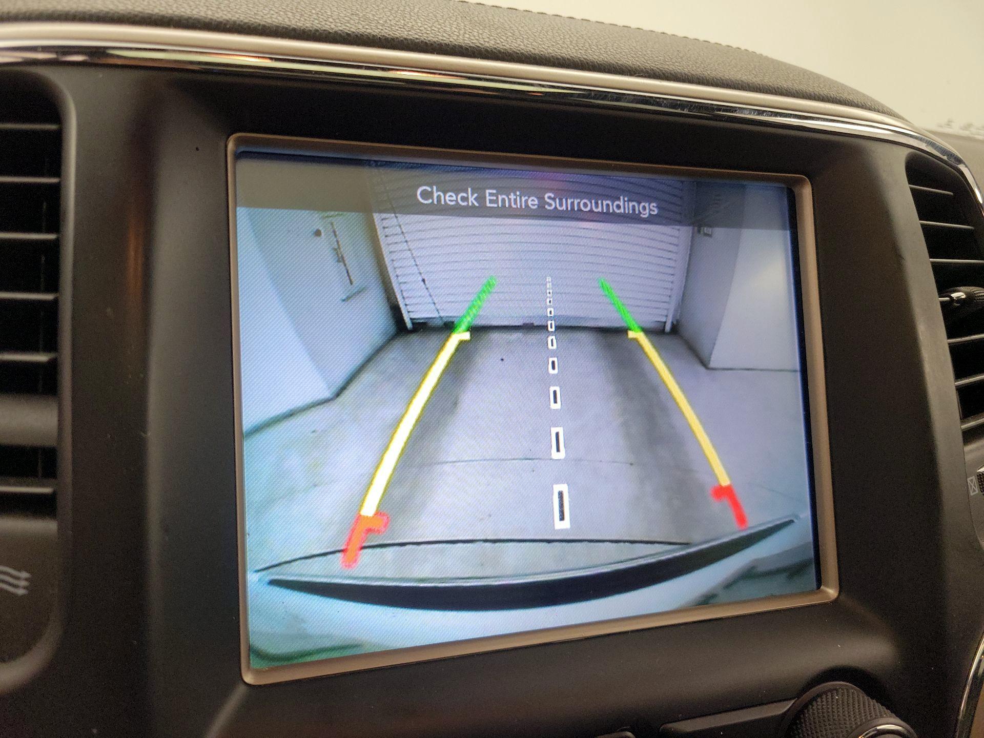 Thumbnail: 2015 Jeep Grand Cherokee - 14