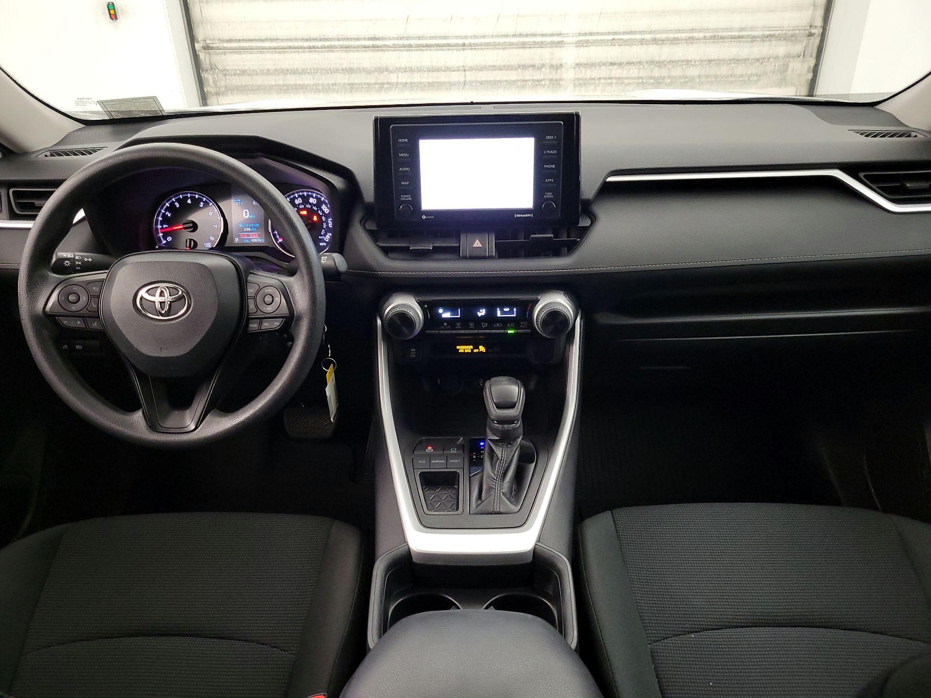 Thumbnail: 2020 Toyota RAV4 - 9