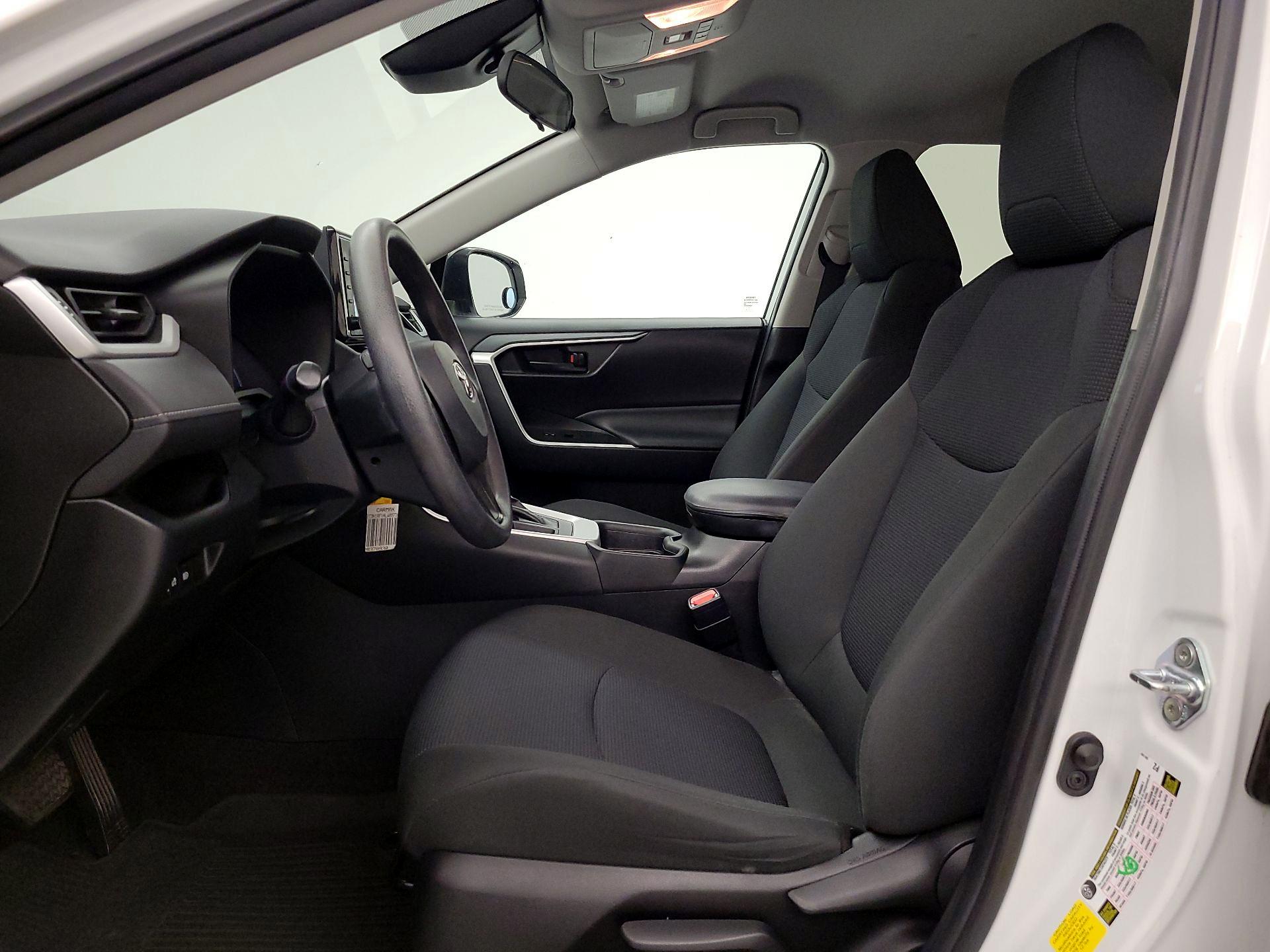 Thumbnail: 2020 Toyota RAV4 - 11