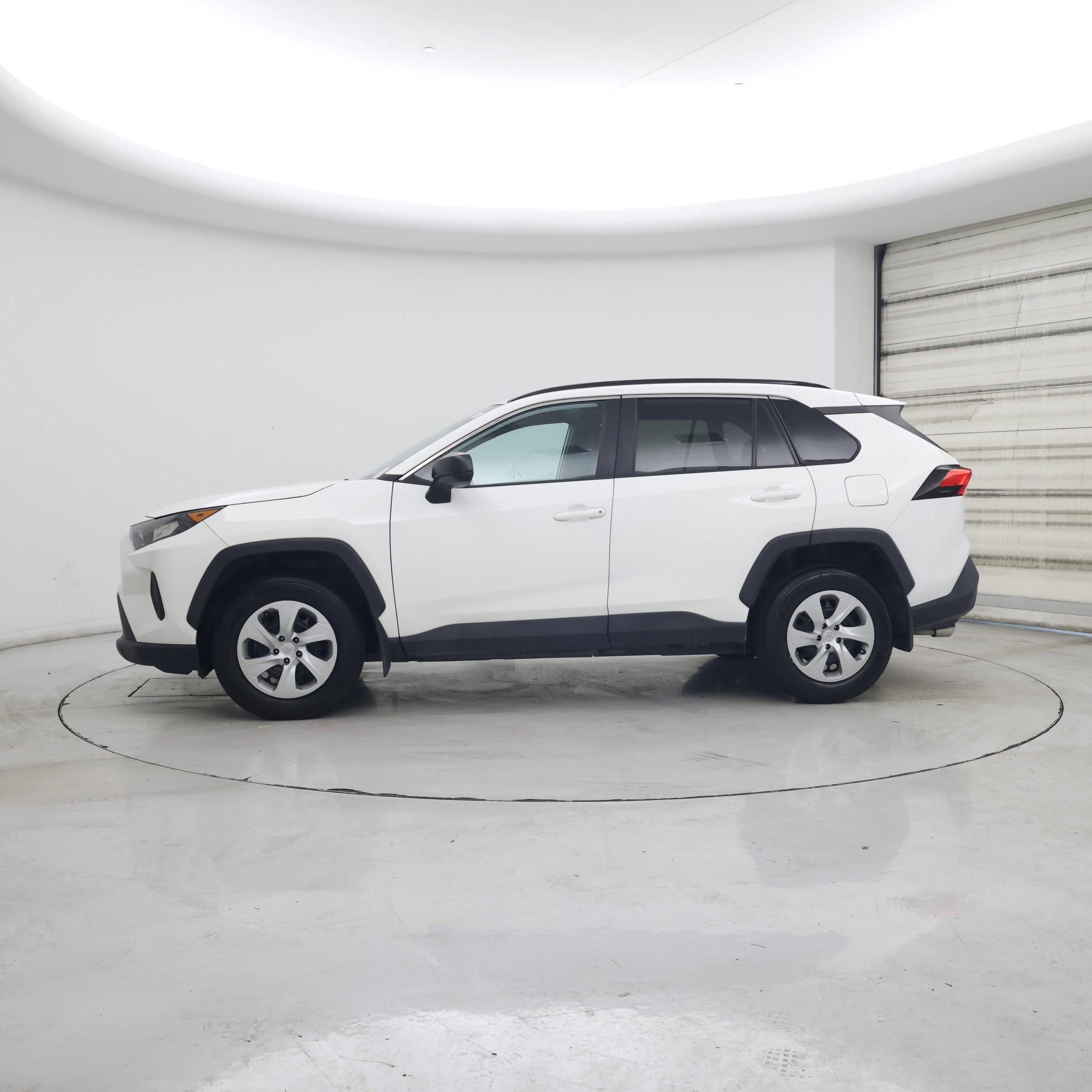 Thumbnail: 2020 Toyota RAV4 - 3