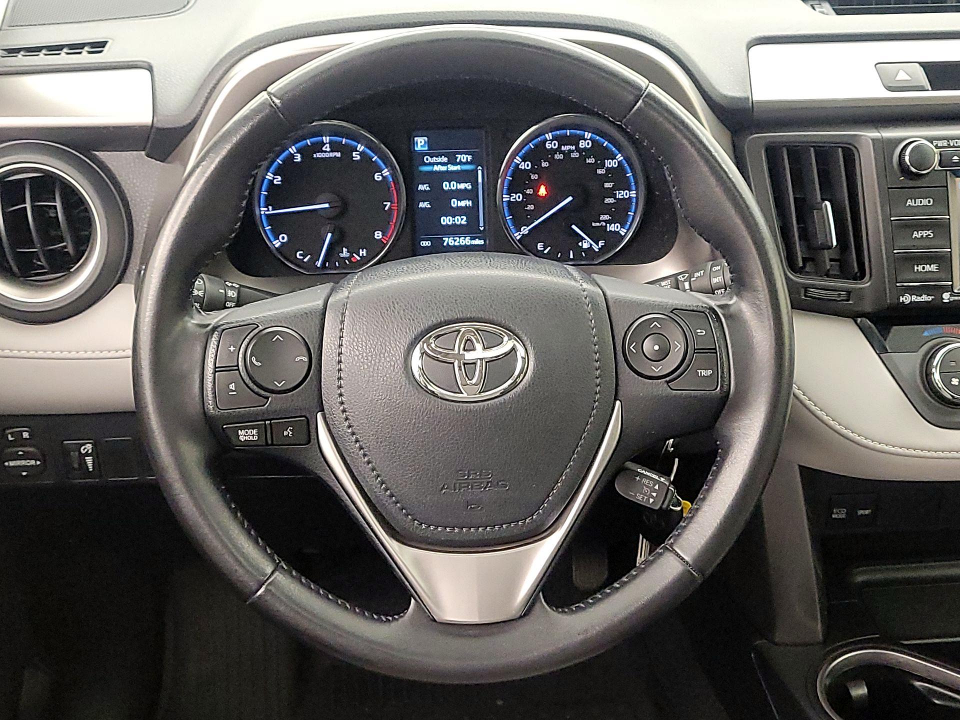 Thumbnail: 2016 Toyota RAV4 - 10