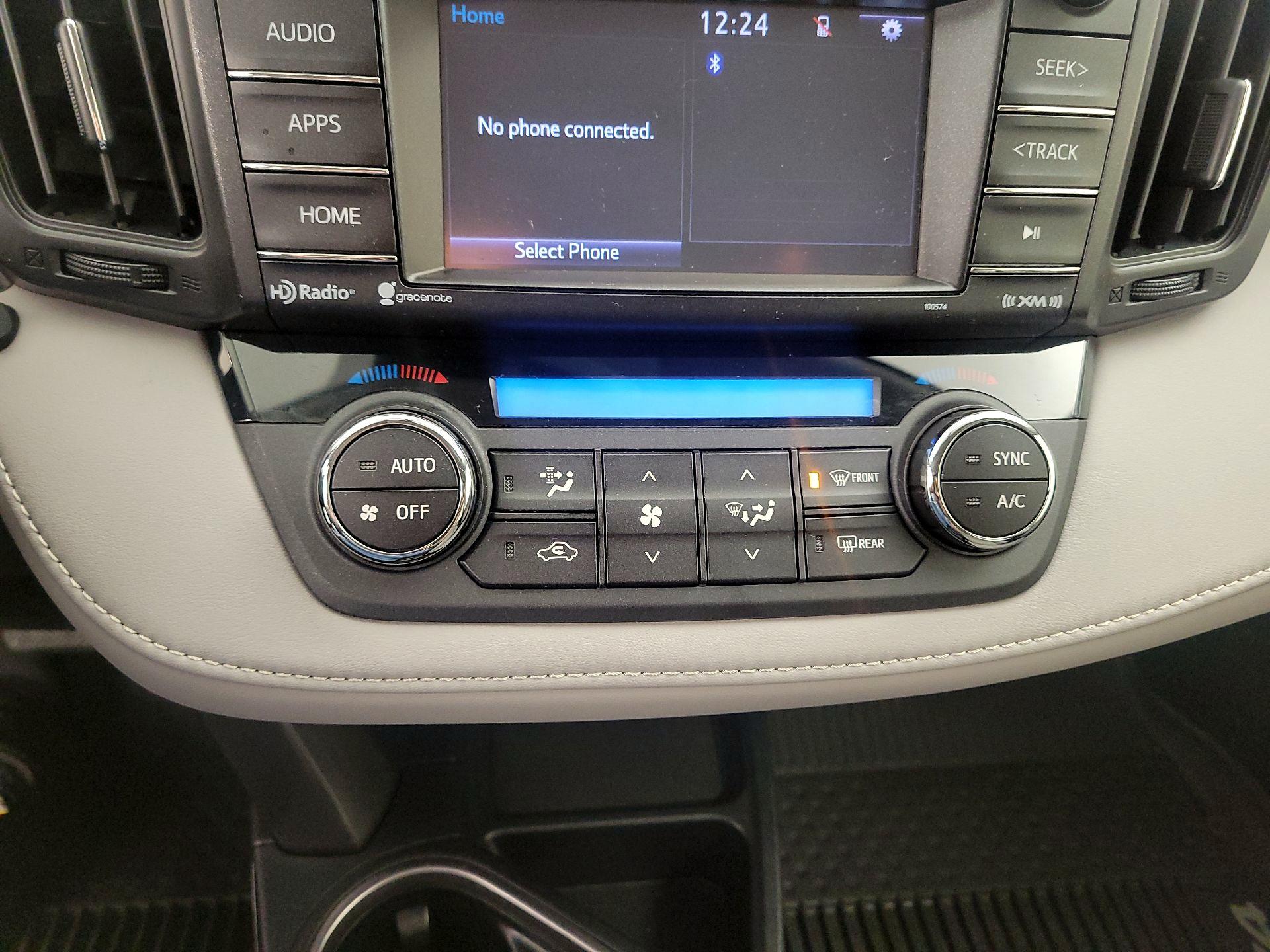 Thumbnail: 2016 Toyota RAV4 - 16