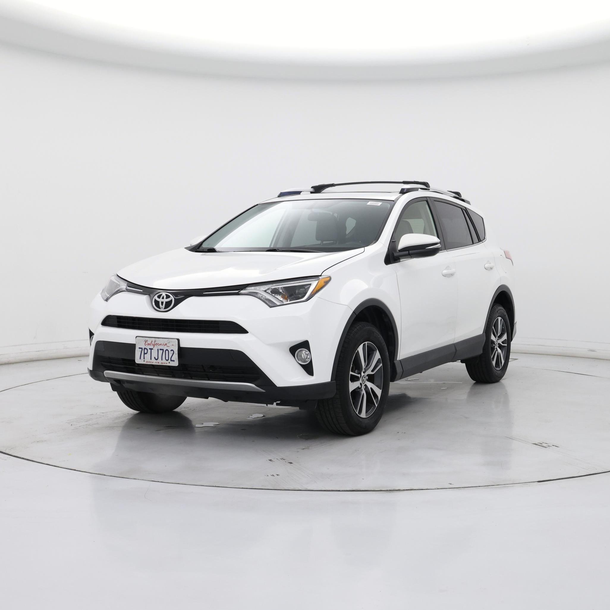 Thumbnail: 2016 Toyota RAV4 - 4