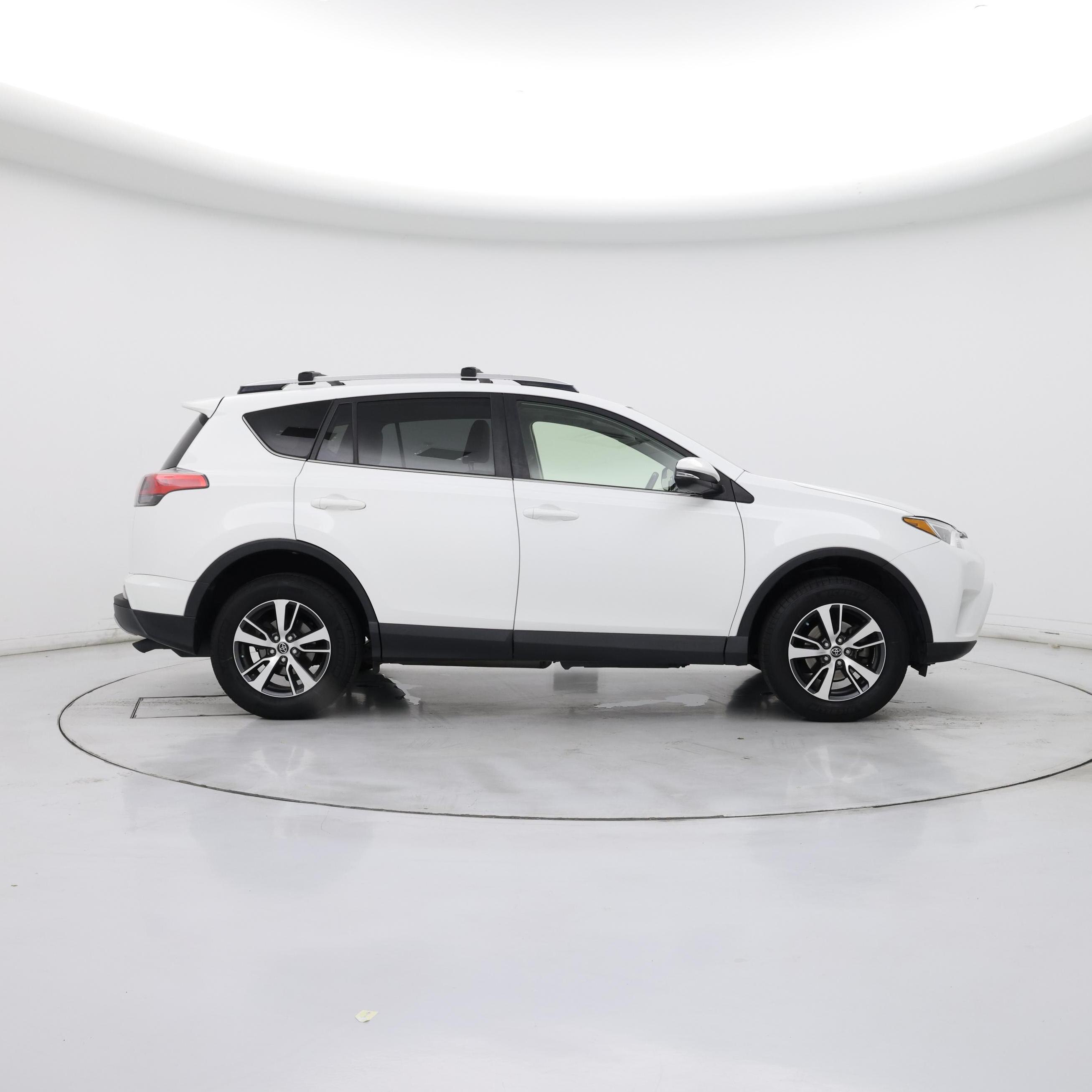 Thumbnail: 2016 Toyota RAV4 - 7