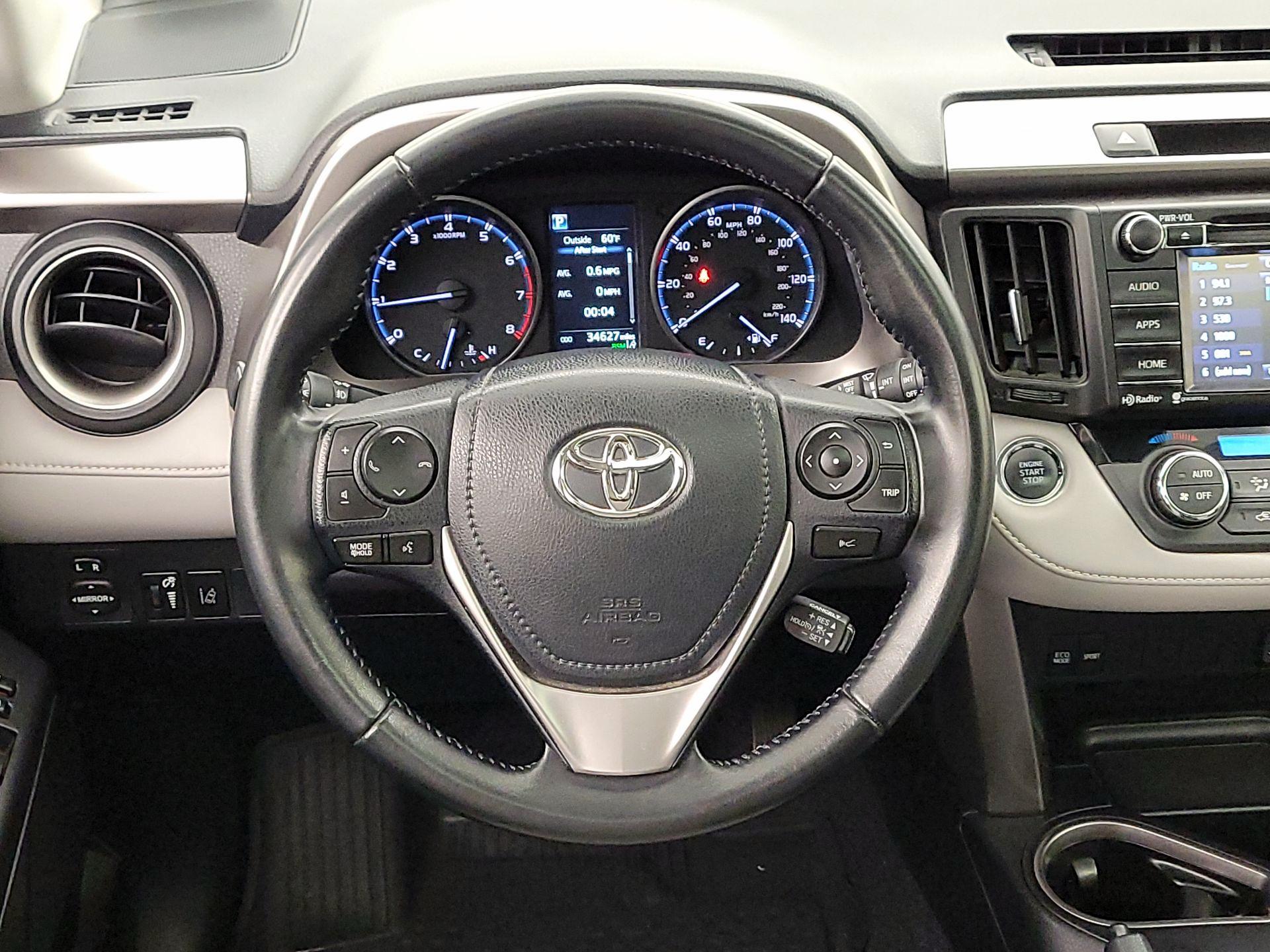 Thumbnail: 2018 Toyota RAV4 - 10