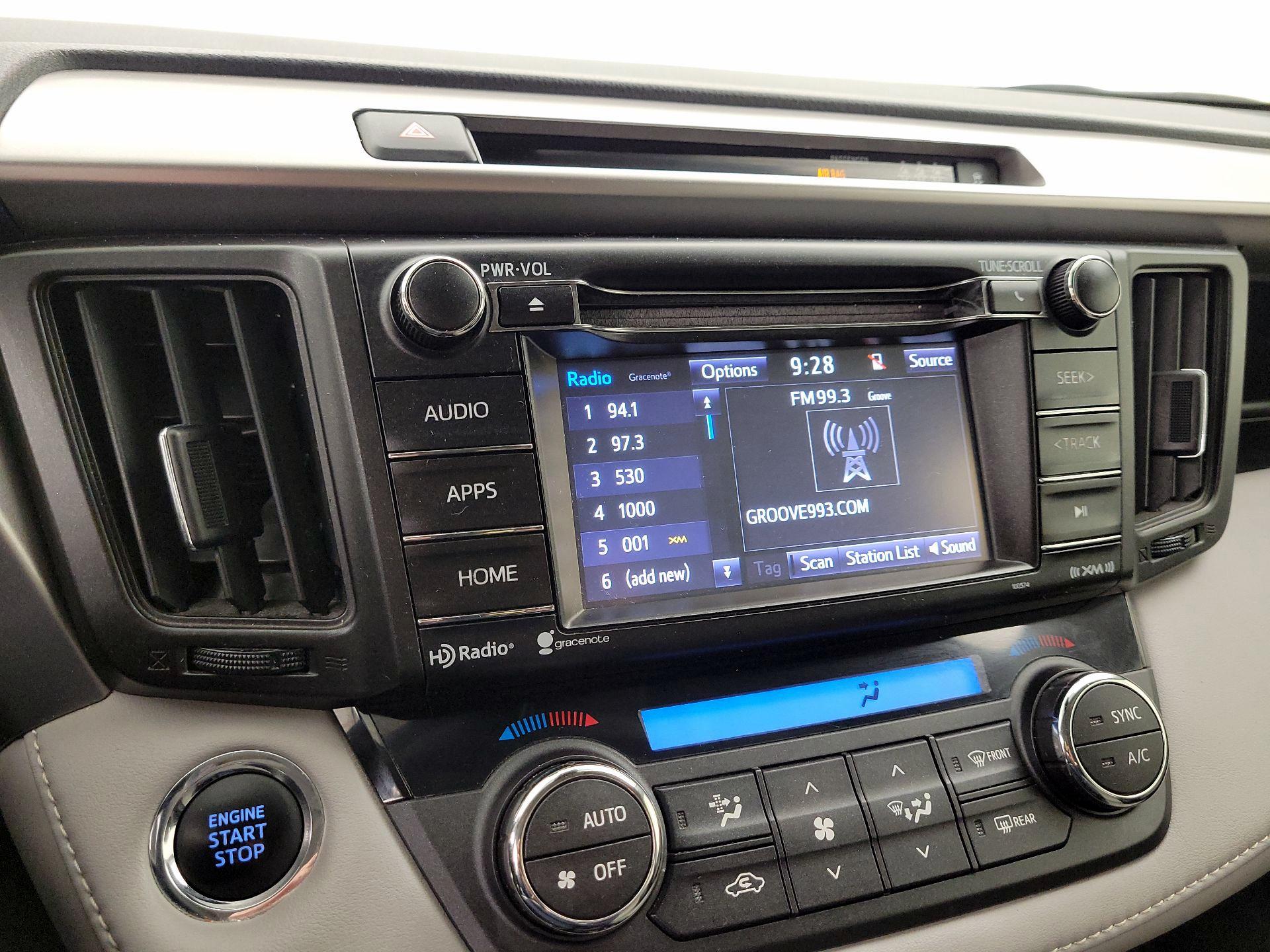 Thumbnail: 2018 Toyota RAV4 - 15