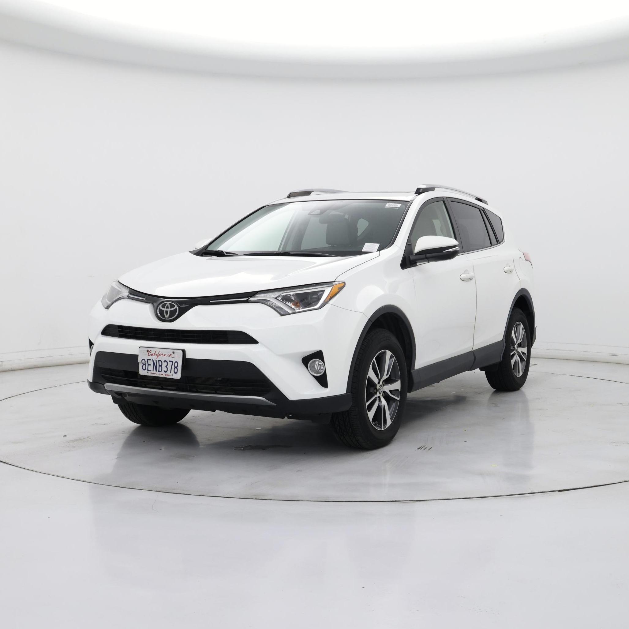 Thumbnail: 2018 Toyota RAV4 - 4