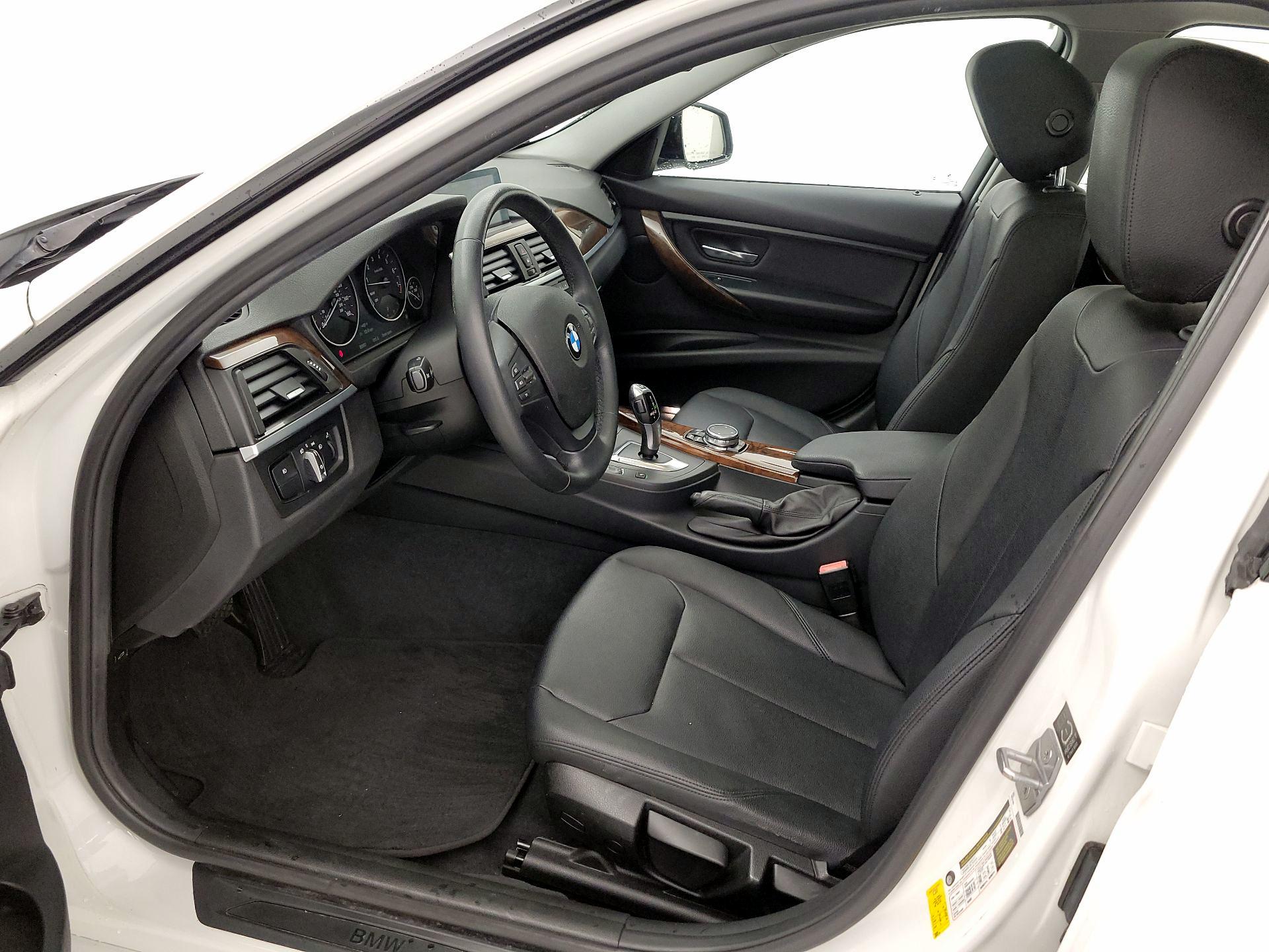 Thumbnail: 2015 BMW 3 Series - 11