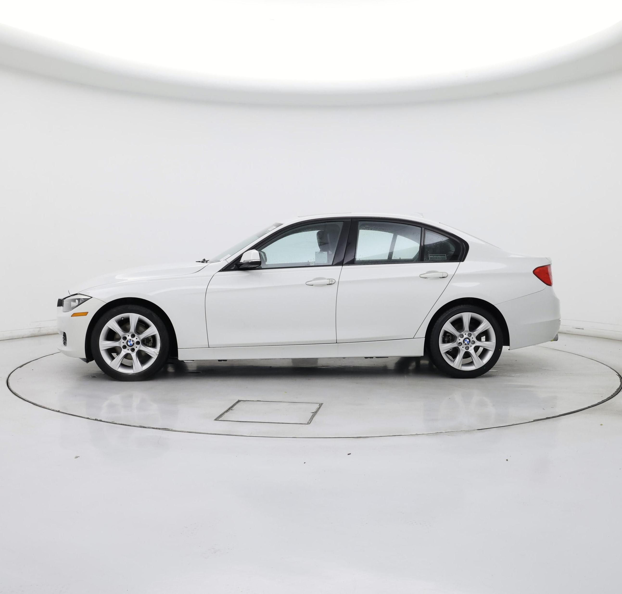 Thumbnail: 2015 BMW 3 Series - 3