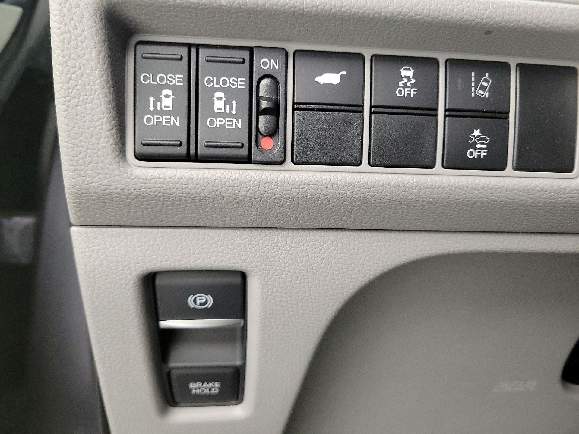 Thumbnail: 2019 Honda Odyssey - 13