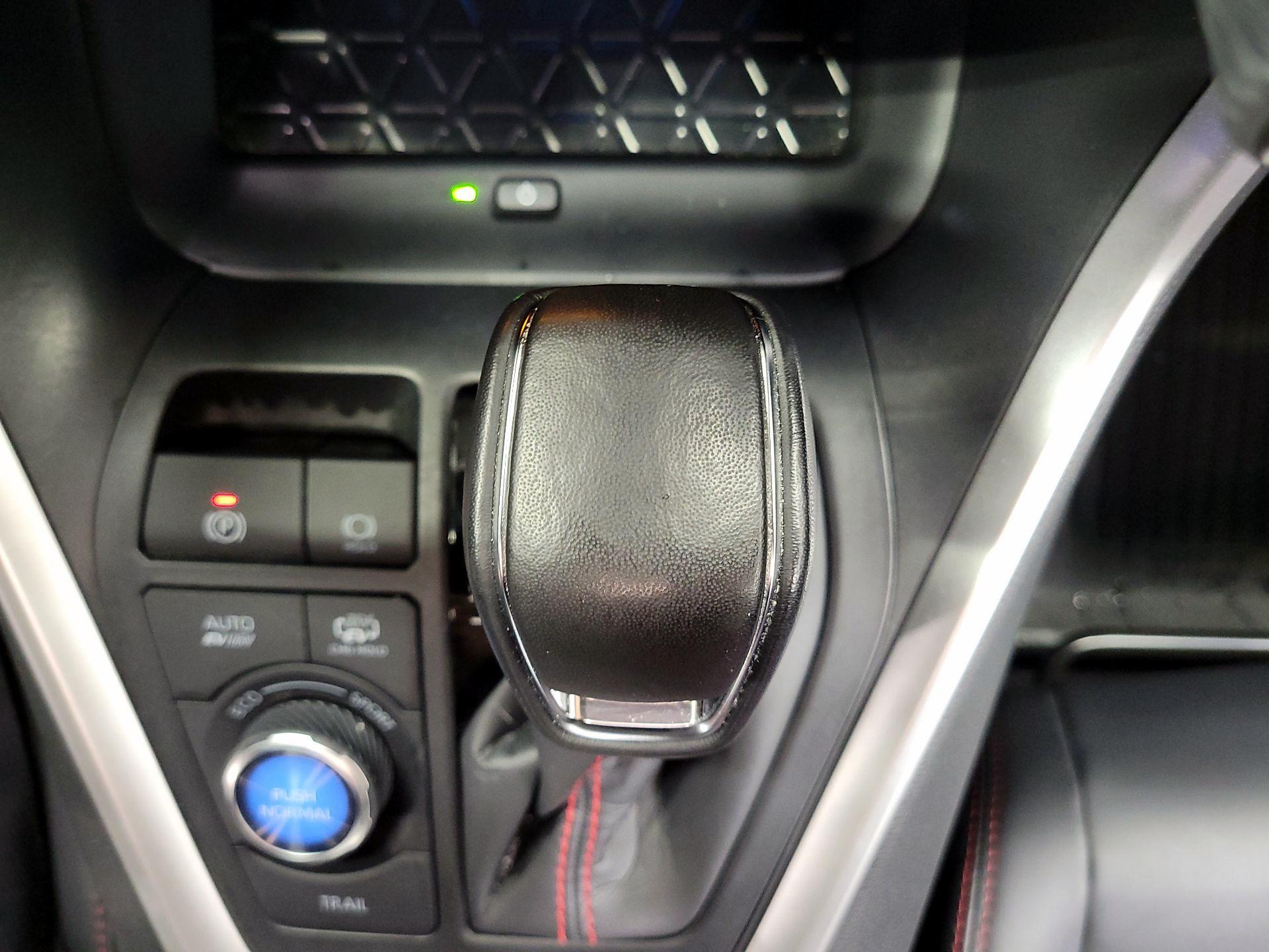 Thumbnail: 2023 Toyota RAV4 - 17