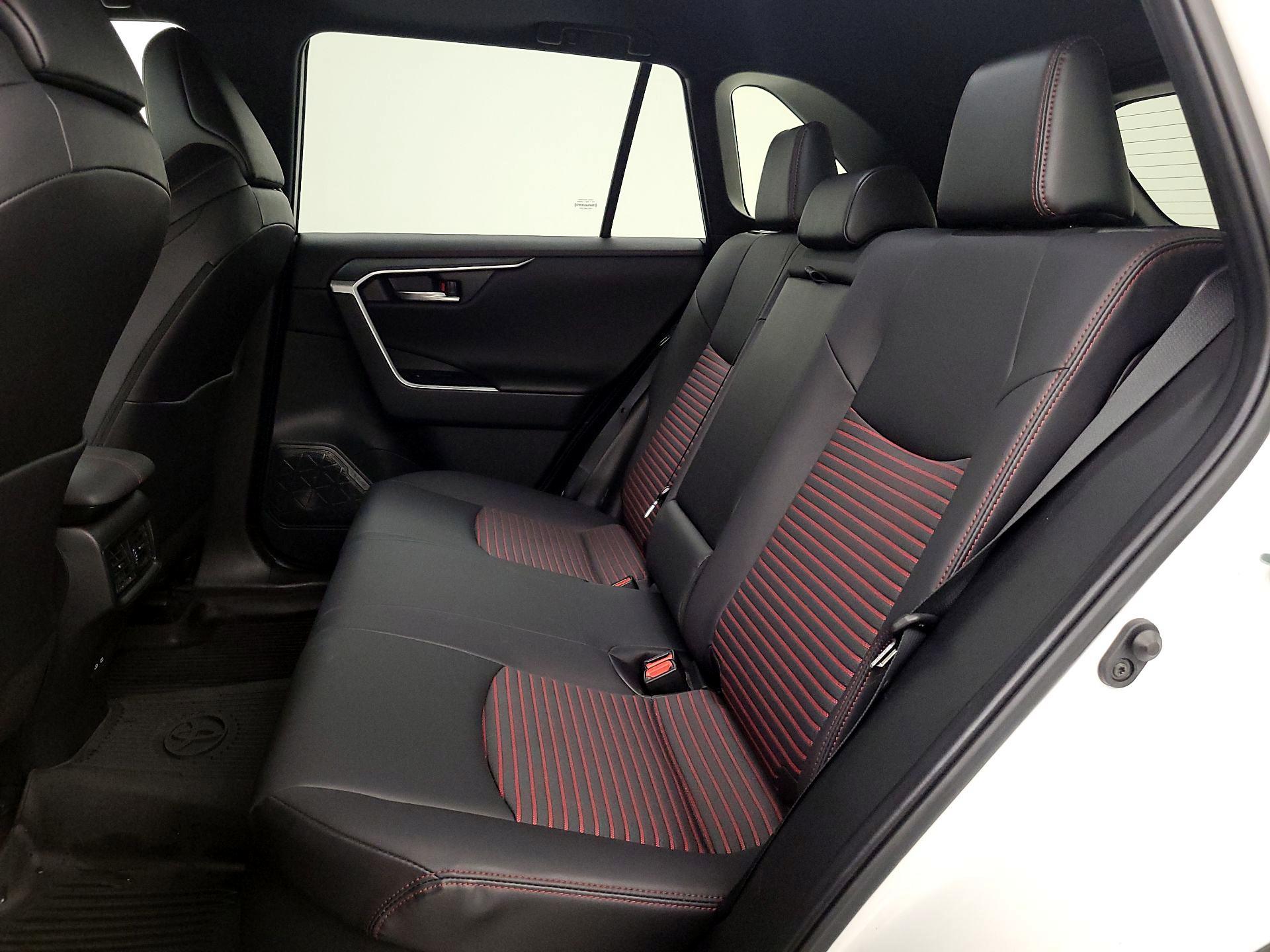 Thumbnail: 2023 Toyota RAV4 - 18