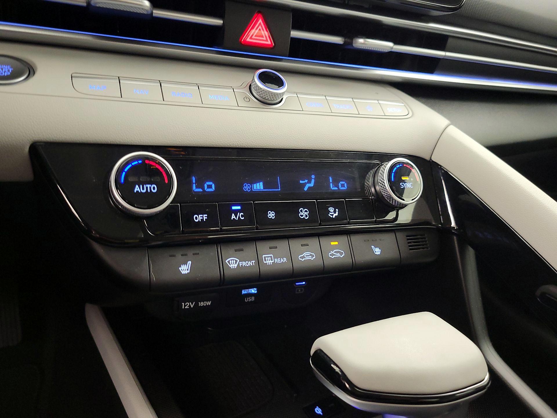 Thumbnail: 2024 Hyundai Elantra - 17