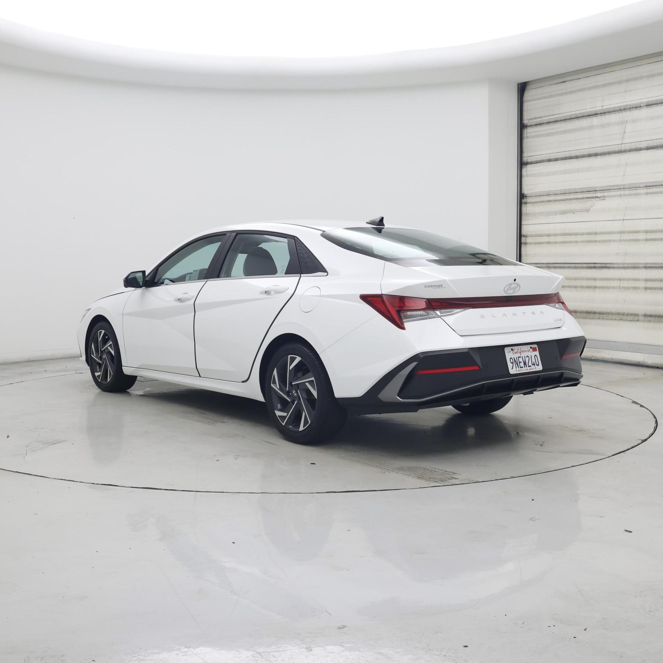 Thumbnail: 2024 Hyundai Elantra - 2