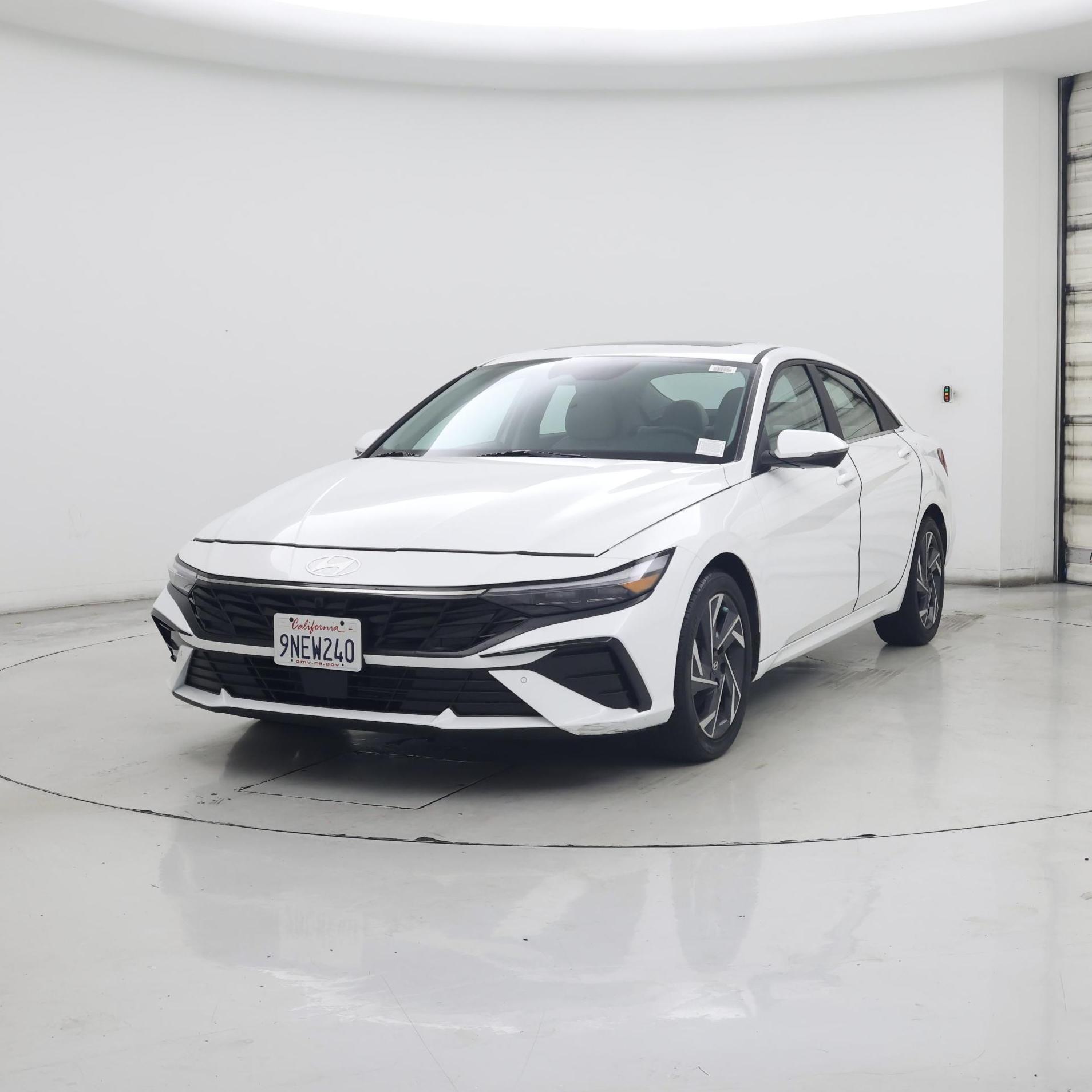 Thumbnail: 2024 Hyundai Elantra - 4