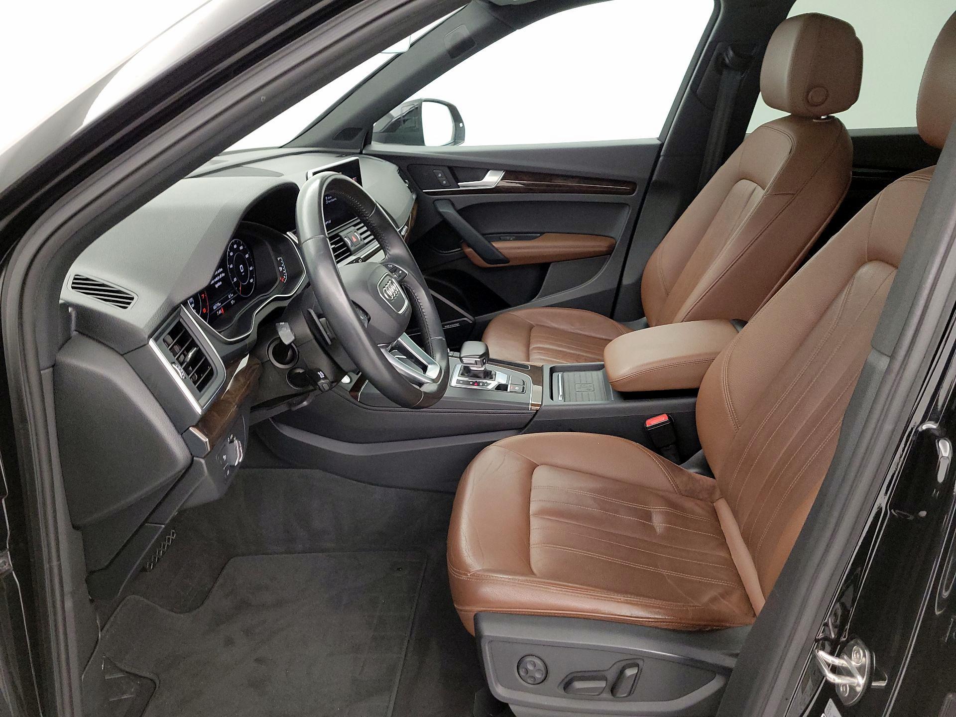 Thumbnail: 2019 Audi Q5 - 11
