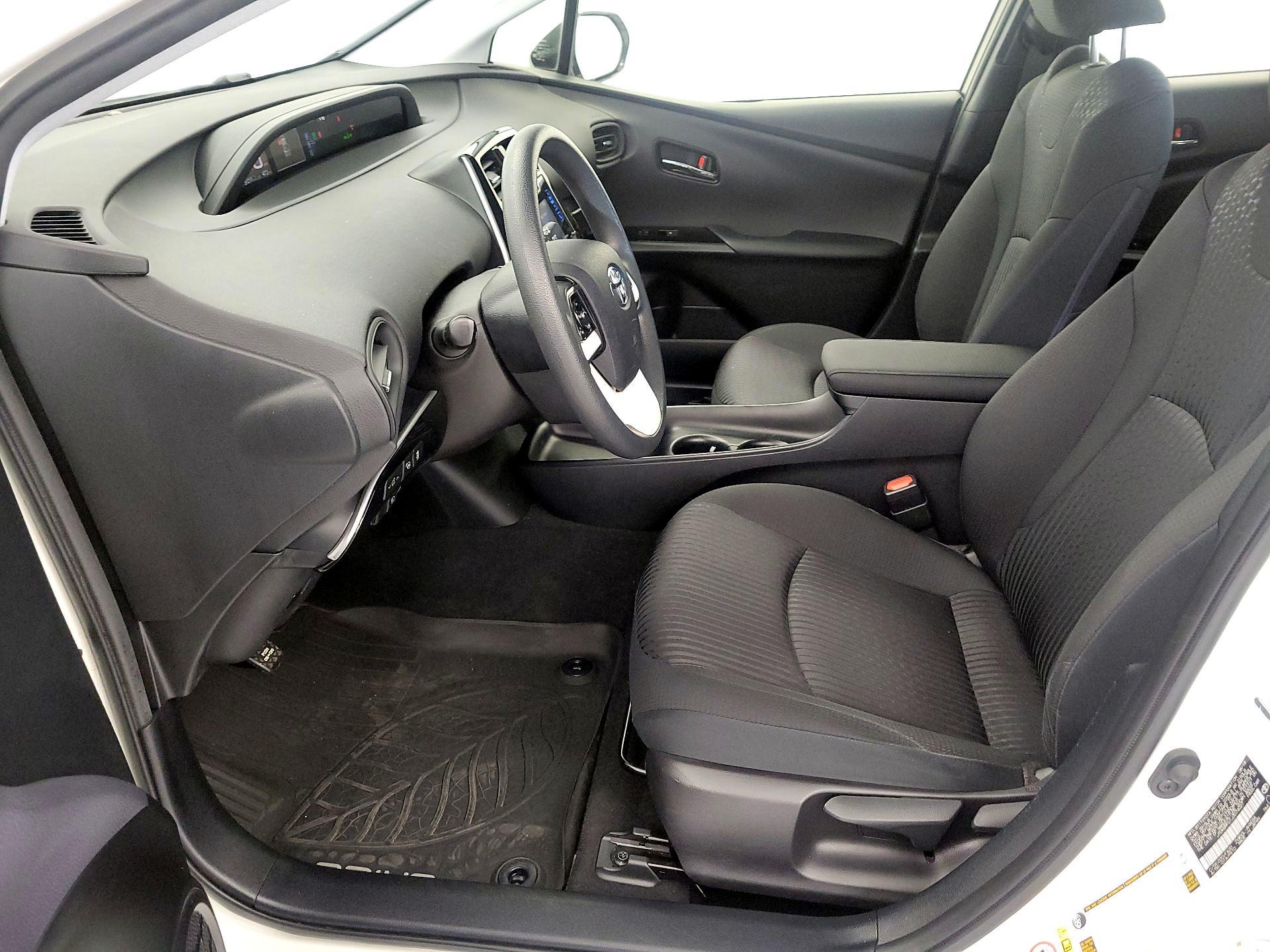 Thumbnail: 2018 Toyota Prius - 11