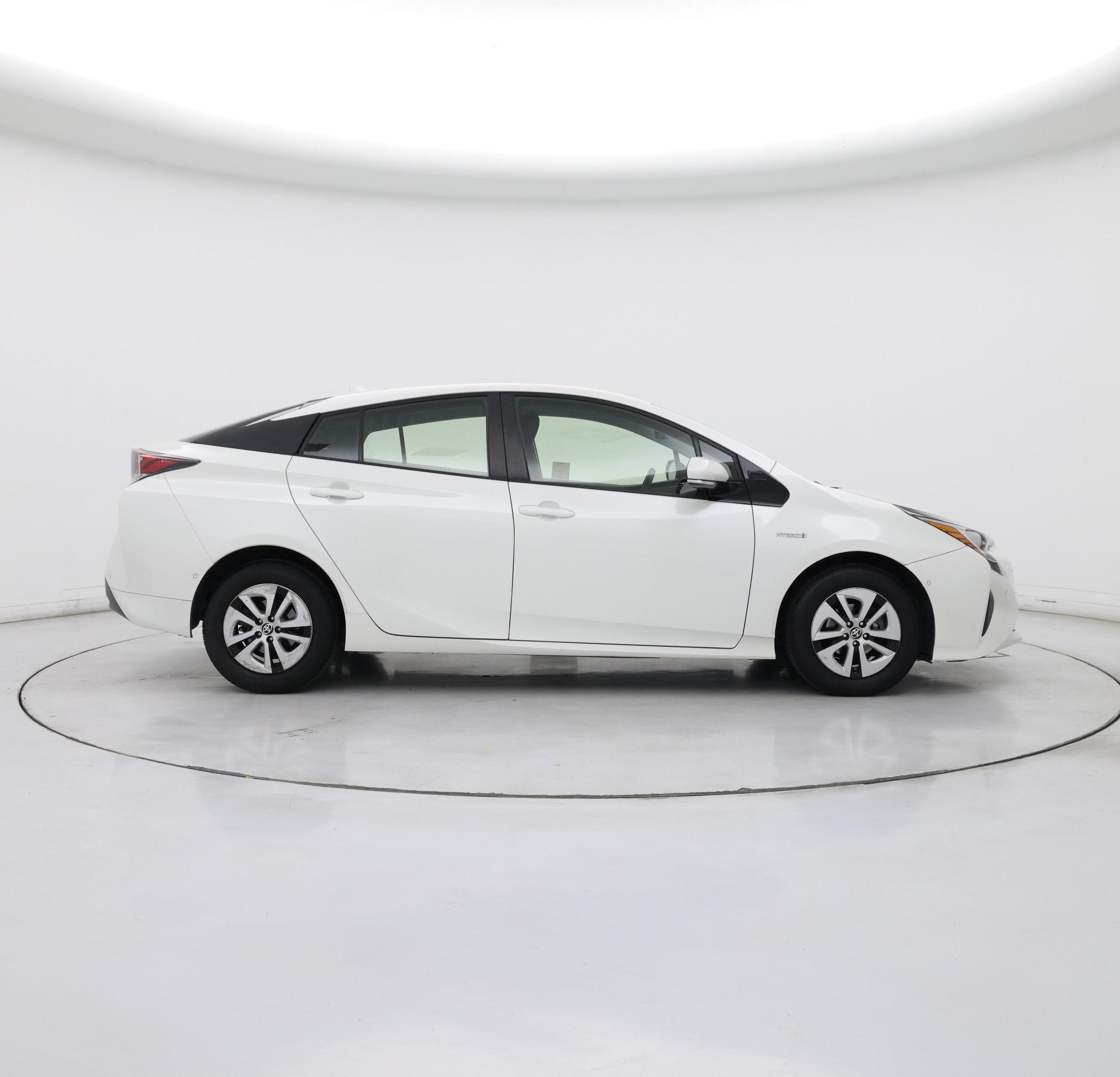 Thumbnail: 2018 Toyota Prius - 7