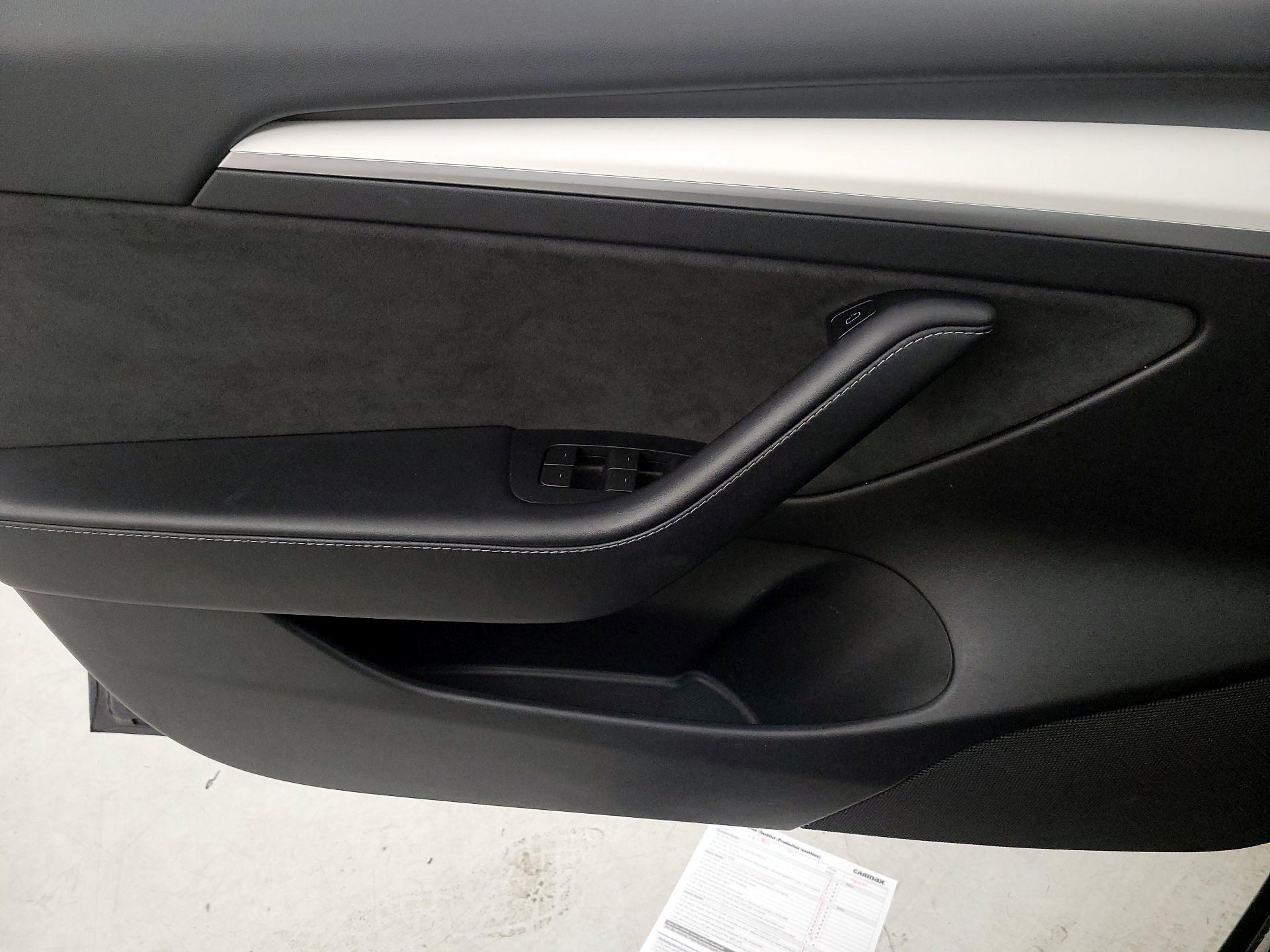 Thumbnail: 2023 Tesla Model 3 - 12