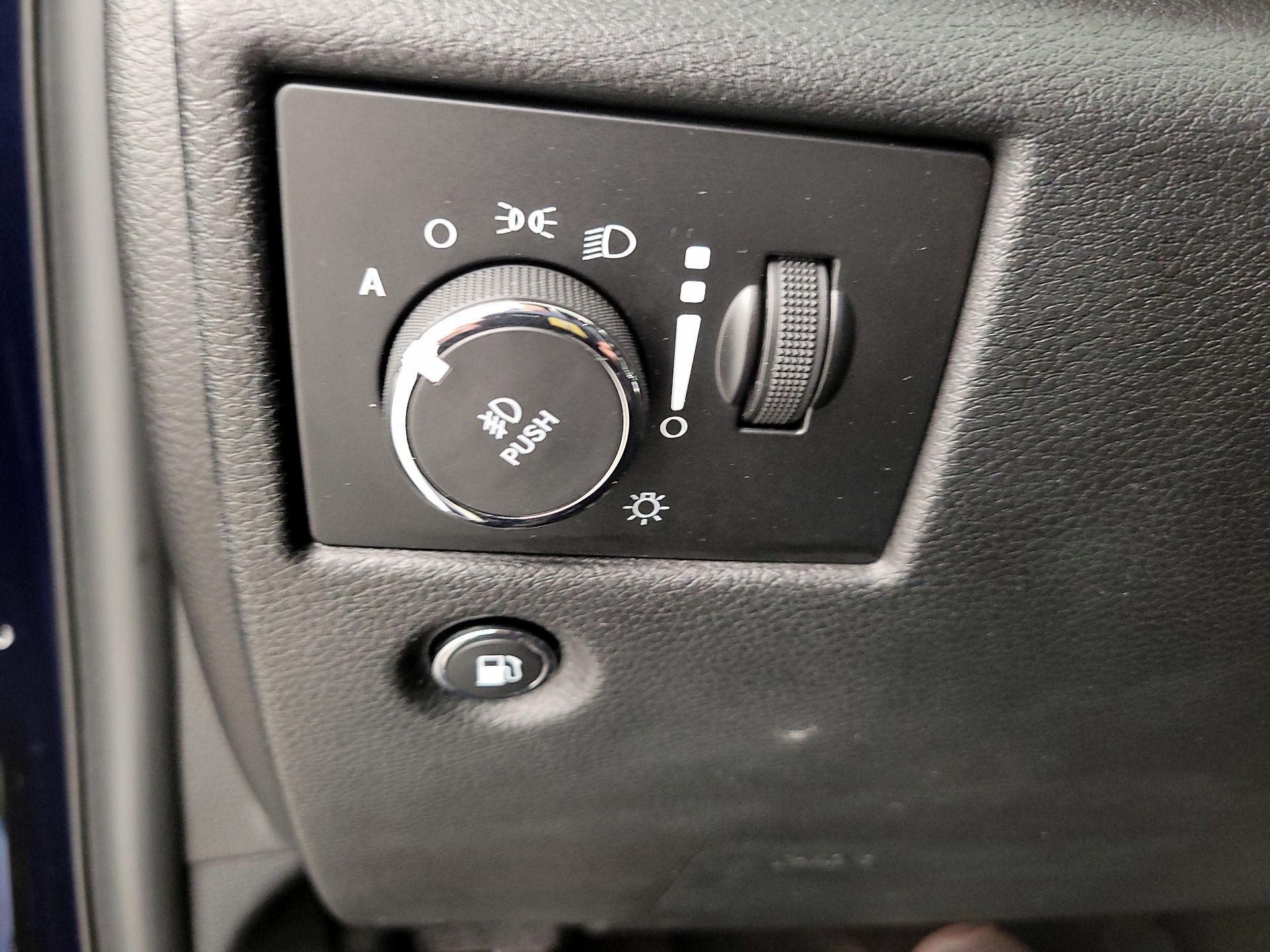 Thumbnail: 2018 Jeep Grand Cherokee - 13