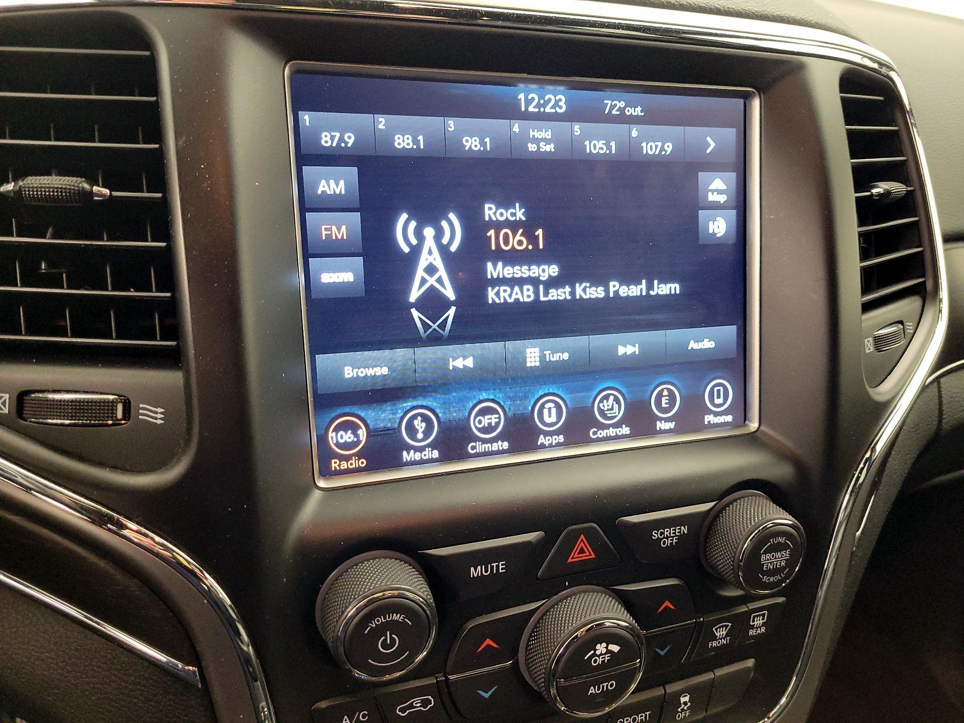 Thumbnail: 2018 Jeep Grand Cherokee - 16