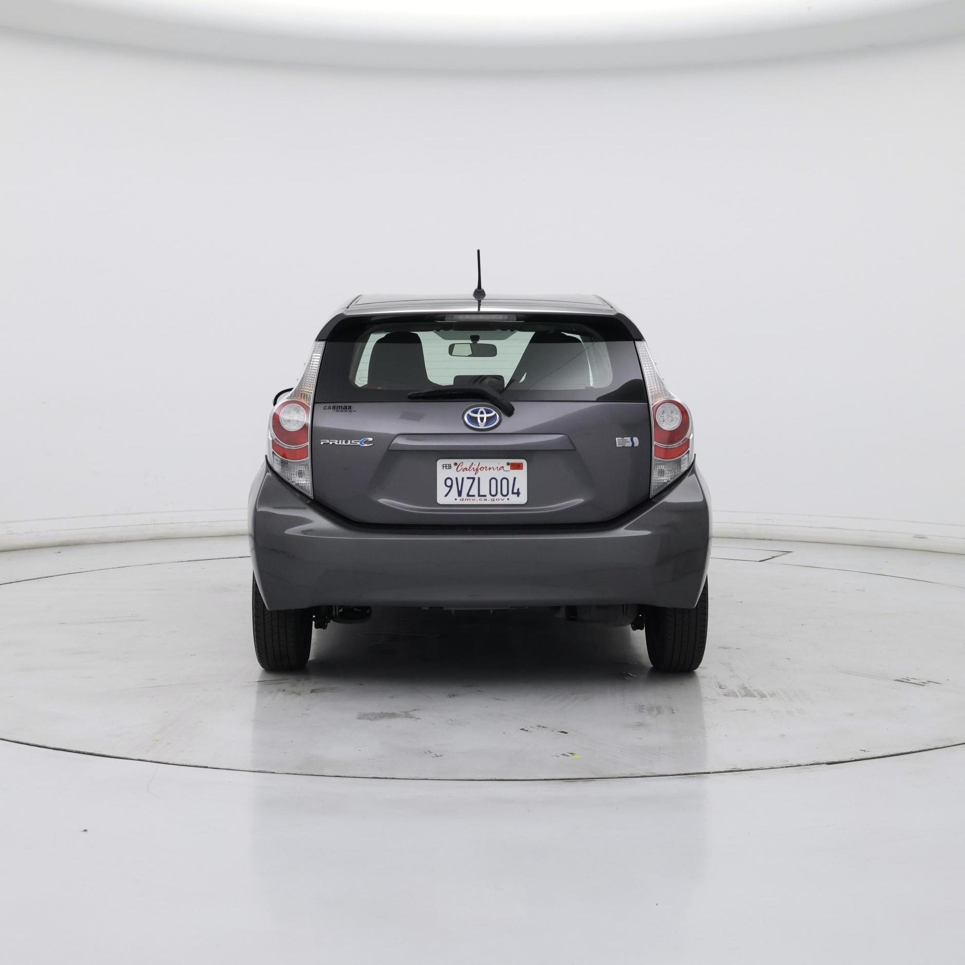 Thumbnail: 2014 Toyota Prius c - 6