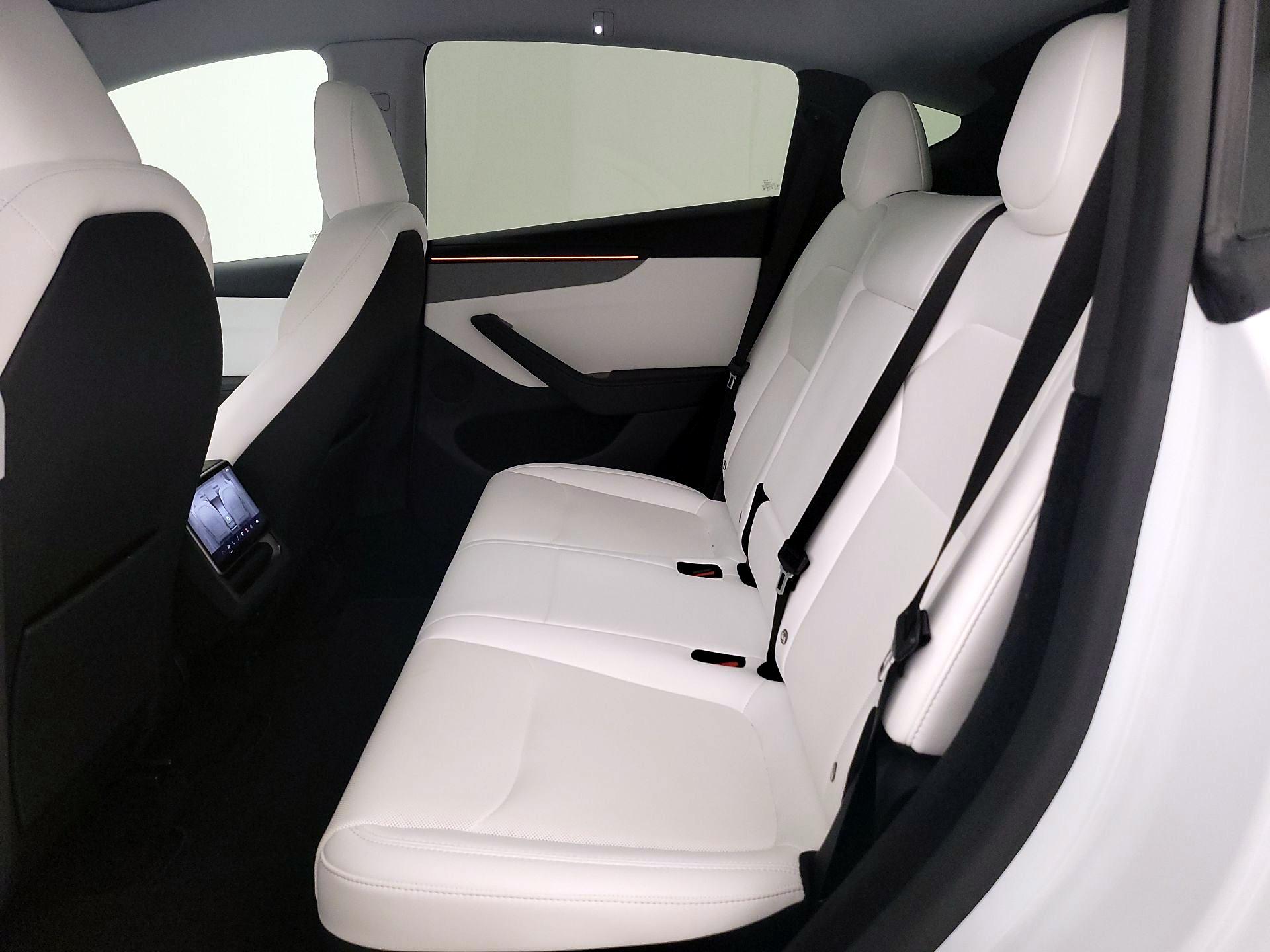 Thumbnail: 2026 Tesla Model Y - 16