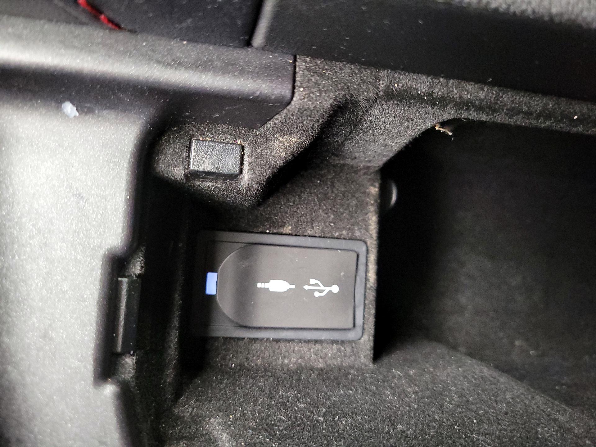 Thumbnail: 2018 Lexus IS - 19